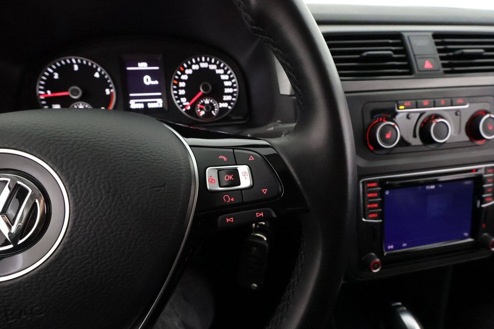 Volkswagen Caddy Maxi 2019 Trendline Business 2,0 TDI 110kW DSG 7-P * Webasto / Xenon / P.Kamera / Navi / Bluetooth / Vakkari * - 1-om Suomi-auto / Kahdet renkaat aluvanteilla - HULLUT AVAJAISHULINAT KORKOTARJOUS 3,29 %