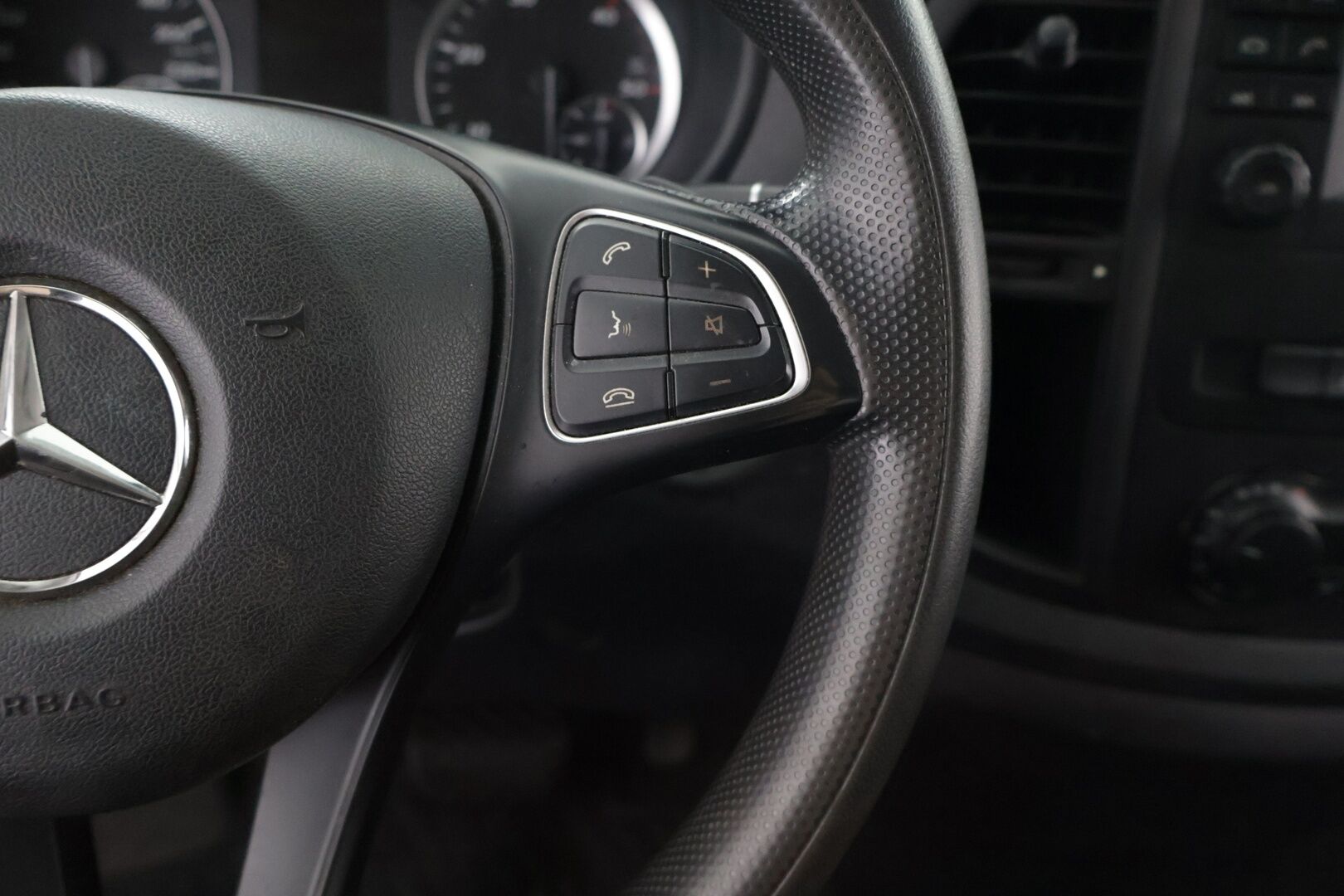Mercedes-Benz Vito 2019 114CDI 4x4-3,05/32K keskipitkä A2 A Winter - ALV | Suomi-auto | Webasto | Vetokoukku | P-kamera | Vakkari | 2x Renkaat | BT-Audio
