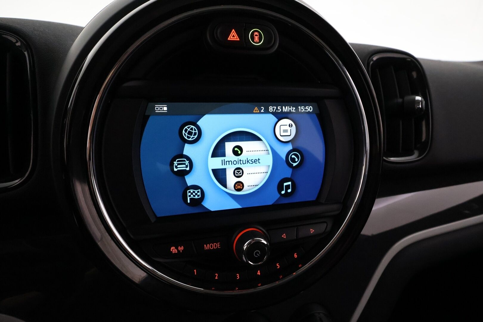MINI Countryman 2019 Cooper SE ALL4 Essential **LED-valot / Sporttipenkit / P.Tutkat / Navi / Vakkari / Puolinahat** - Suomi-auto / Kahdet Renkaat