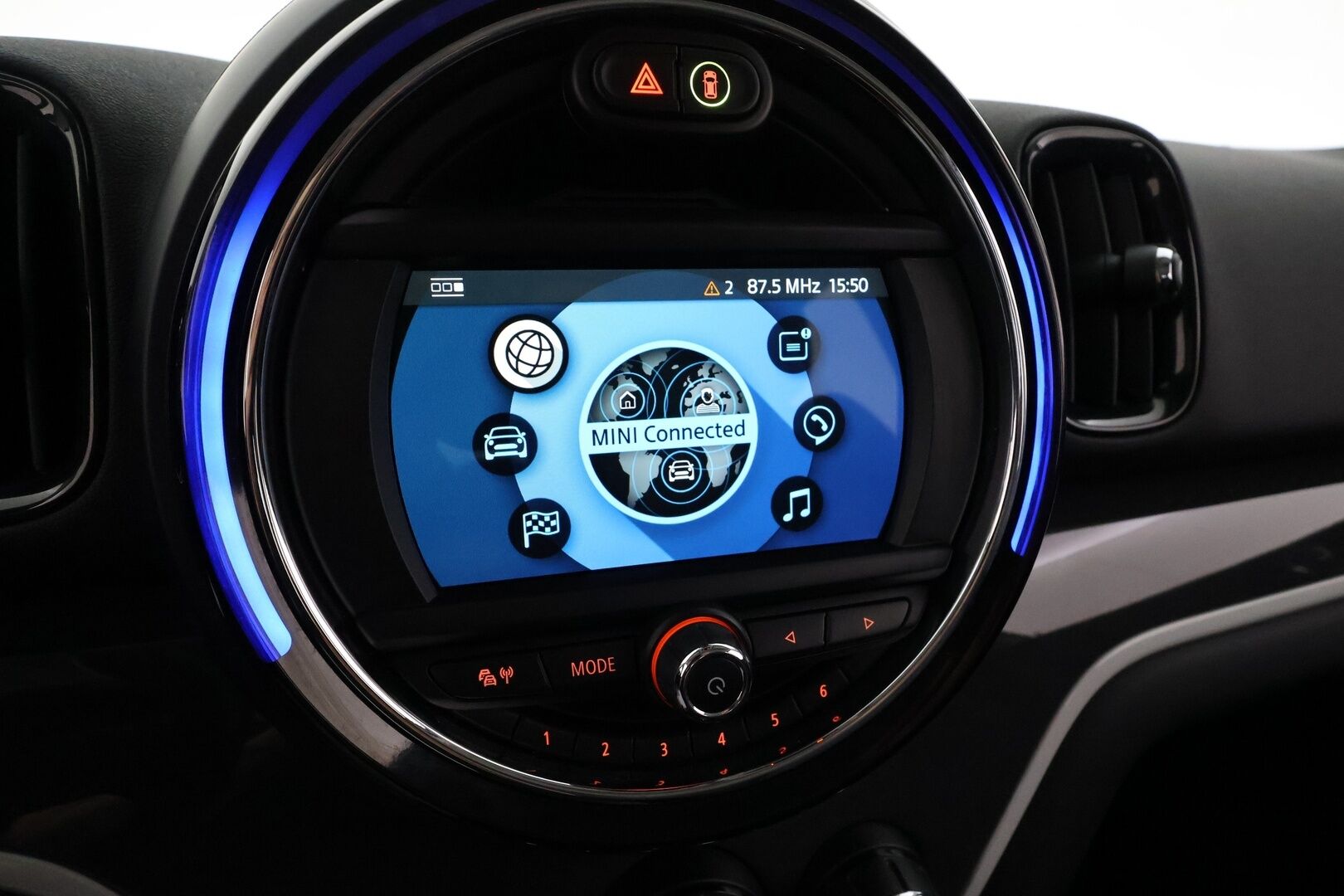MINI Countryman 2019 Cooper SE ALL4 Essential **LED-valot / Sporttipenkit / P.Tutkat / Navi / Vakkari / Puolinahat** - Suomi-auto / Kahdet Renkaat