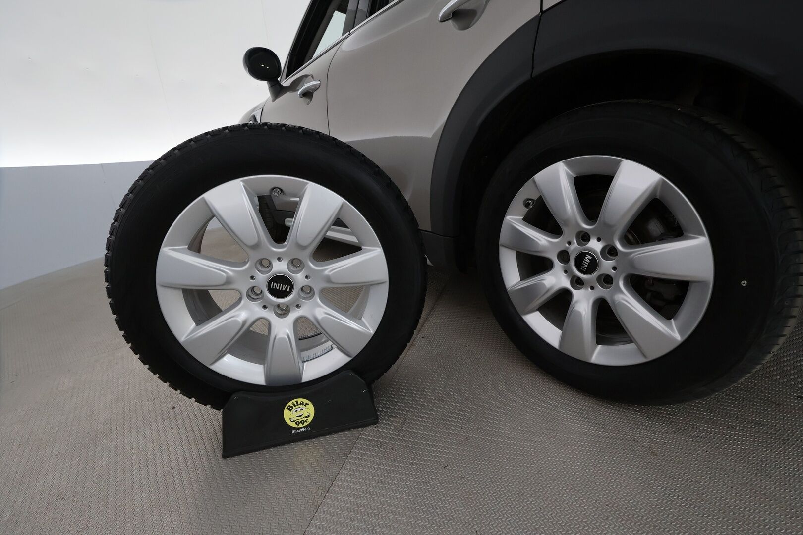MINI Countryman 2019 Cooper SE ALL4 Essential **LED-valot / Sporttipenkit / P.Tutkat / Navi / Vakkari / Puolinahat** - Suomi-auto / Kahdet Renkaat
