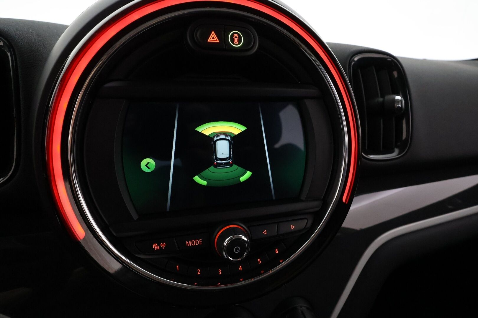 MINI Countryman 2019 Cooper SE ALL4 Essential **LED-valot / Sporttipenkit / P.Tutkat / Navi / Vakkari / Puolinahat** - Suomi-auto / Kahdet Renkaat