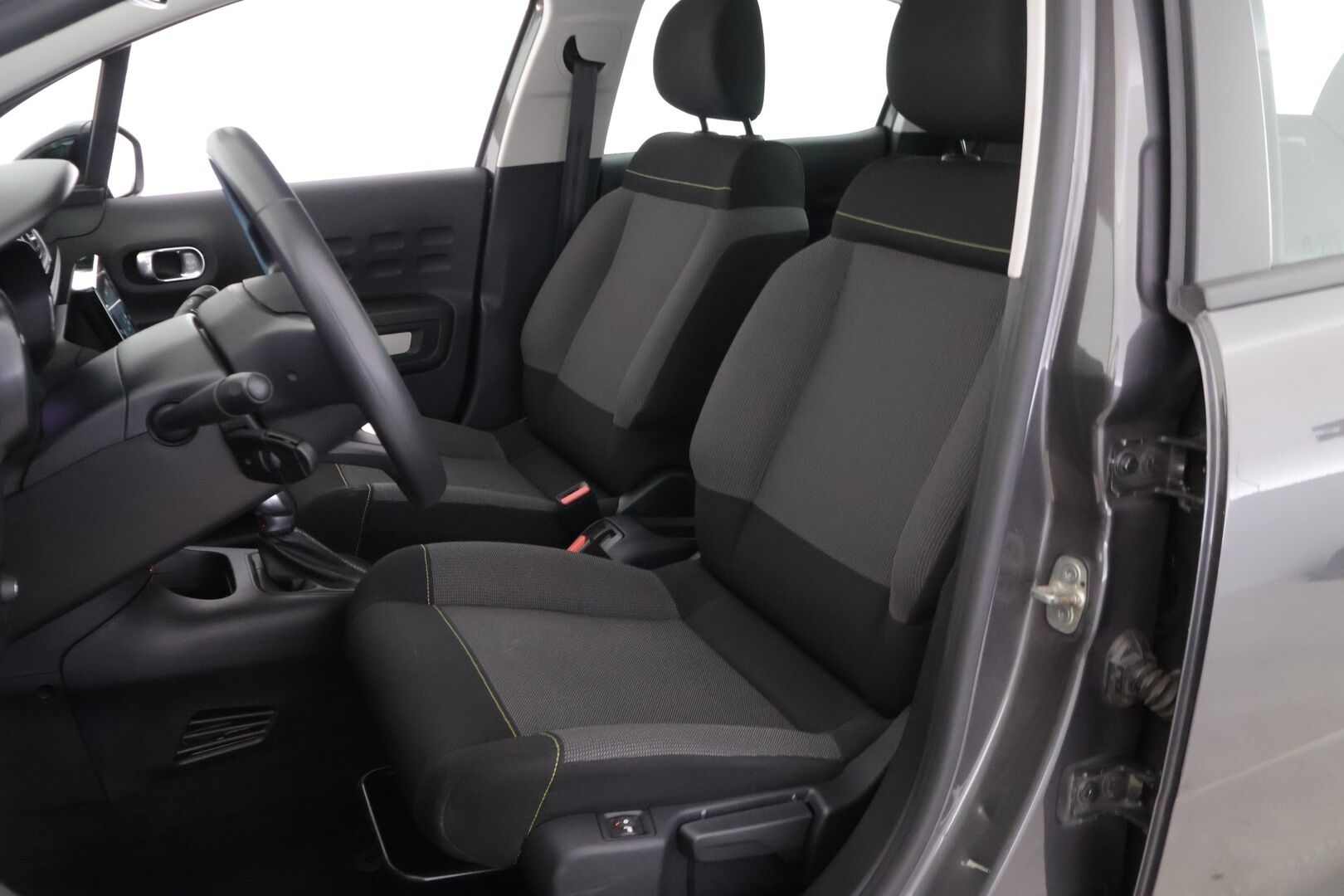 Citroen C3 2019 PureTech 110 Feel Automaatti *Vakkari / Lane assist / Carplay / Led. päiväajovalot / P. tutka! - *Uudet kitkarenkaat / 2x renkaat ja vanteet / Carplay!* - HULLUT JOULUT KORKOTARJOUS 2,49% 