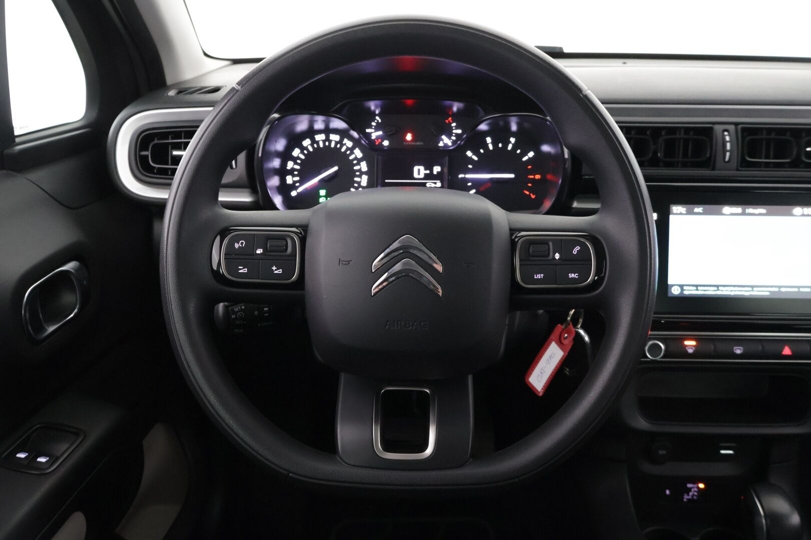 Citroen C3 2019 PureTech 110 Feel Automaatti *Vakkari / Lane assist / Carplay / Led. päiväajovalot / P. tutka! - *Uudet kitkarenkaat / 2x renkaat ja vanteet / Carplay!* - HULLUT JOULUT KORKOTARJOUS 2,49% 