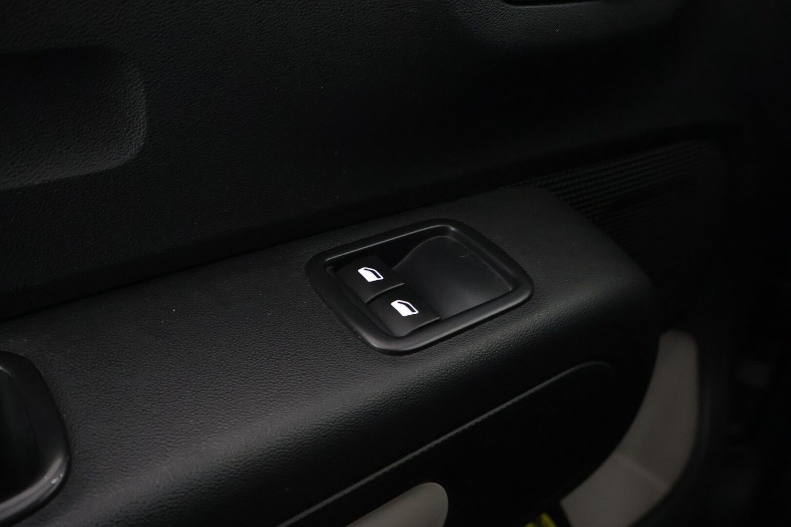 Citroen C3 2019 PureTech 110 Feel Automaatti *Vakkari / Lane assist / Carplay / Led. päiväajovalot / P. tutka! - *Uudet kitkarenkaat / 2x renkaat ja vanteet / Carplay!* - HULLUT JOULUT KORKOTARJOUS 2,49% 