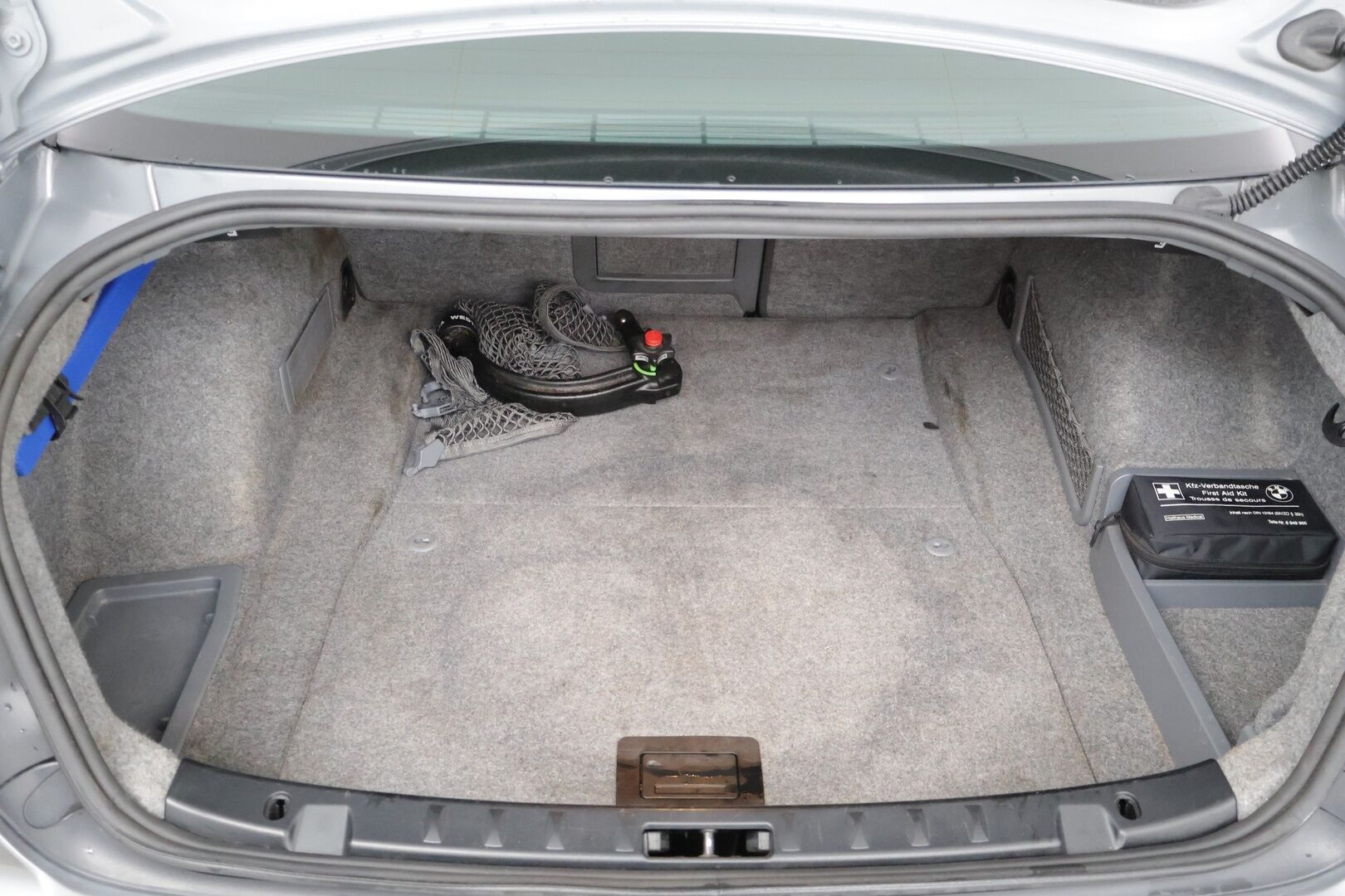 BMW 325 2010 i A E92 Coupe M Sport * Kattoluukku / Muistipenkit / Hifit / Prof. Navi / Penkinlämmittimet * - * Vakkari / Kaukovaloautomatiikka / Nahkasisusta / Vetokoukku * - HULLUT AVAJAISHULINAT KORKOTARJOUS 3,29 %