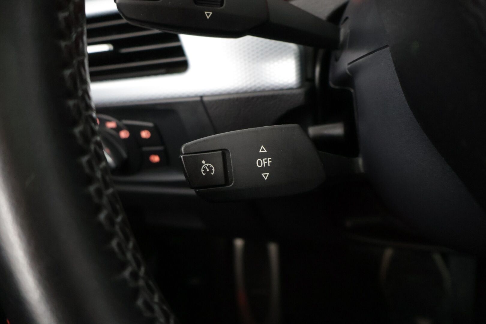 BMW 325 2010 i A E92 Coupe M Sport * Kattoluukku / Muistipenkit / Hifit / Prof. Navi / Penkinlämmittimet * - * Vakkari / Kaukovaloautomatiikka / Nahkasisusta / Vetokoukku * - HULLUT AVAJAISHULINAT KORKOTARJOUS 3,29 %