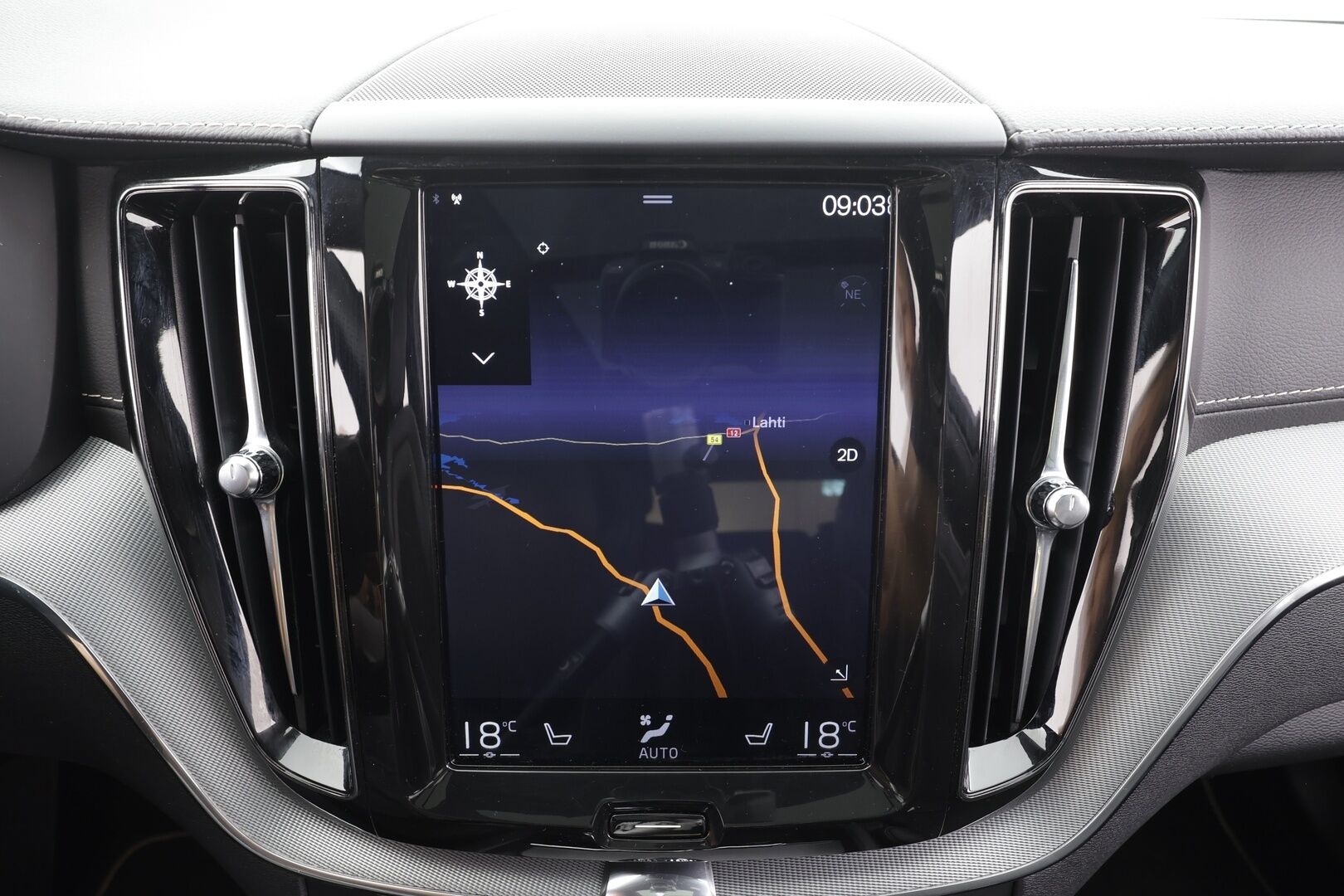 Volvo XC60 2019 T8 AWD R-Design aut - | ACC | Webasto | Koukku | Full-LED | Muistipenkki | Panorama | P.Kamera | Sporttipenkit |Keyless | Apple&Android | Suomi-auto | Kahdet Renkaat | Merkkihuollettu |