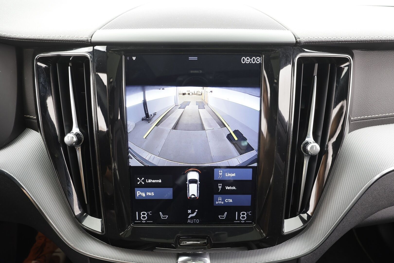 Volvo XC60 2019 T8 AWD R-Design aut - | ACC | Webasto | Koukku | Full-LED | Muistipenkki | Panorama | P.Kamera | Sporttipenkit |Keyless | Apple&Android | Suomi-auto | Kahdet Renkaat | Merkkihuollettu |