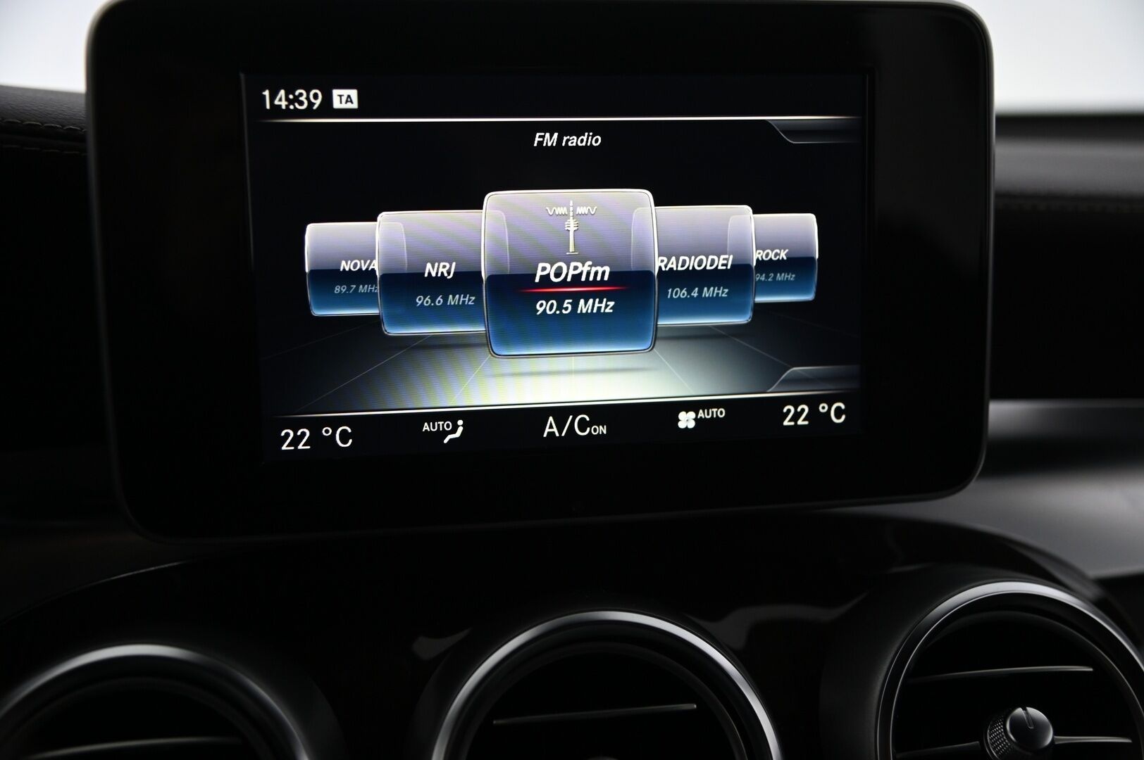 Mercedes-Benz GLC 2016 220 d 4Matic A Premium Business*Webasto / Ruskeat Nahat / IHC+ / Vetokoukku / Vakkari* - *Juuri katsastettu & huolettu! / Kahdet renkaat alumiinivantein!*