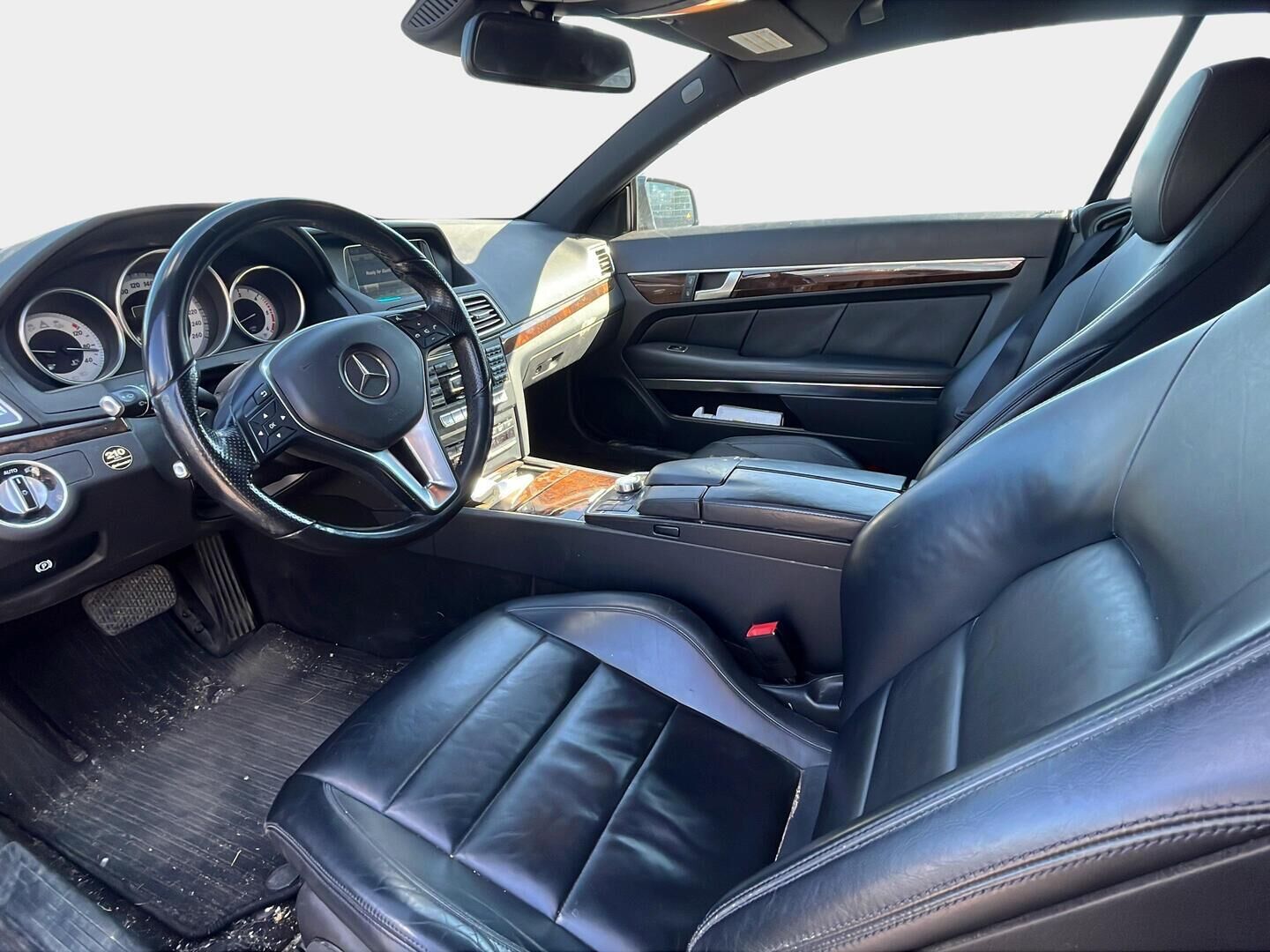 Mercedes-Benz E 2014 350 BlueTec Coupé A - Nahkasisusta | ILS Ledit | Kuolleenkulman varoitin | Automaattinen ilmastointi | Navi 