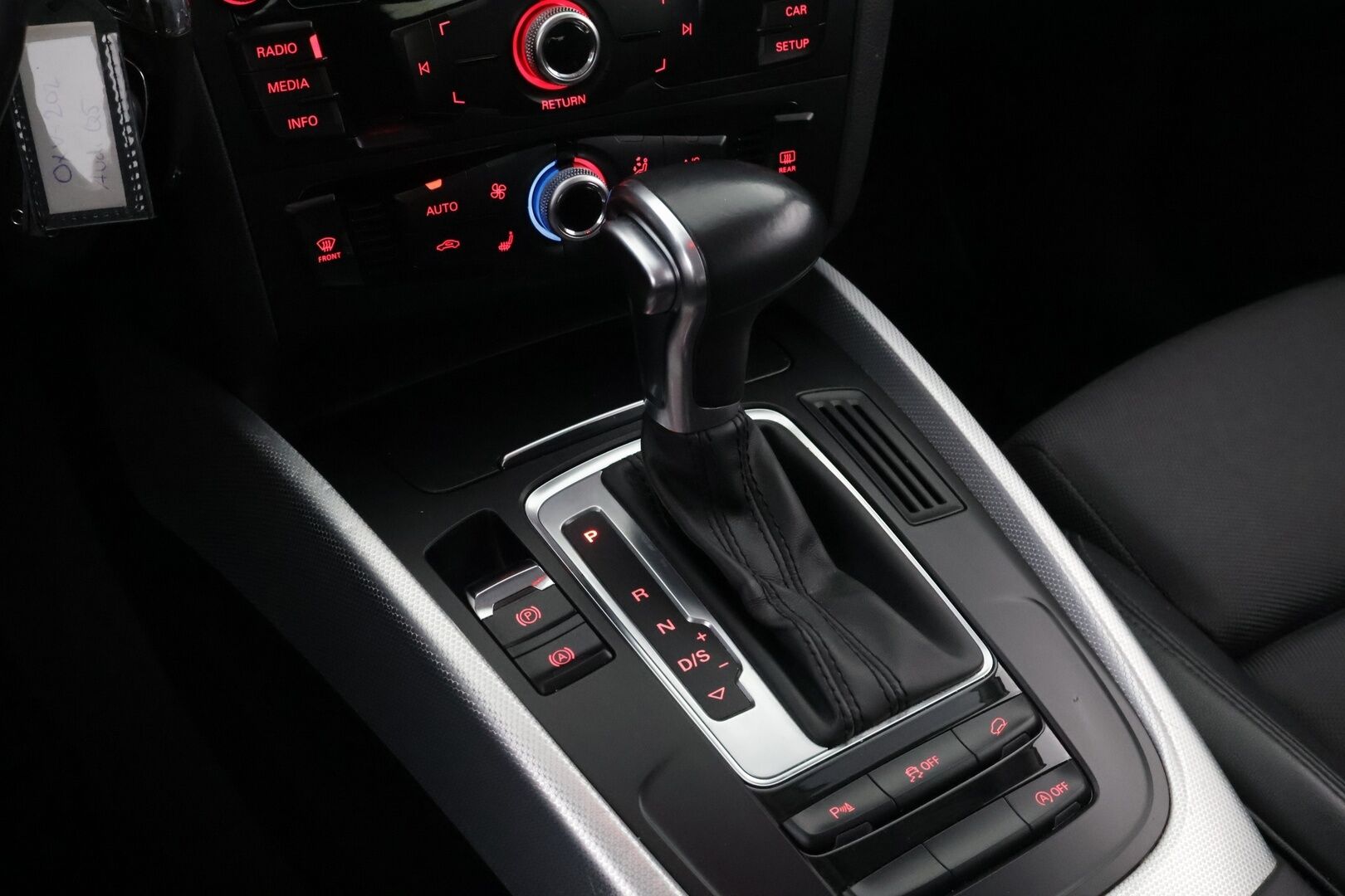 Audi Q5 2017 Business 2,0 TDI 140 kW quattro S tronic S Line - Webasto | Vetokoukku | Puolinahkasisusta | Sporttipenkit | Xenon | Pysäkointitutkat