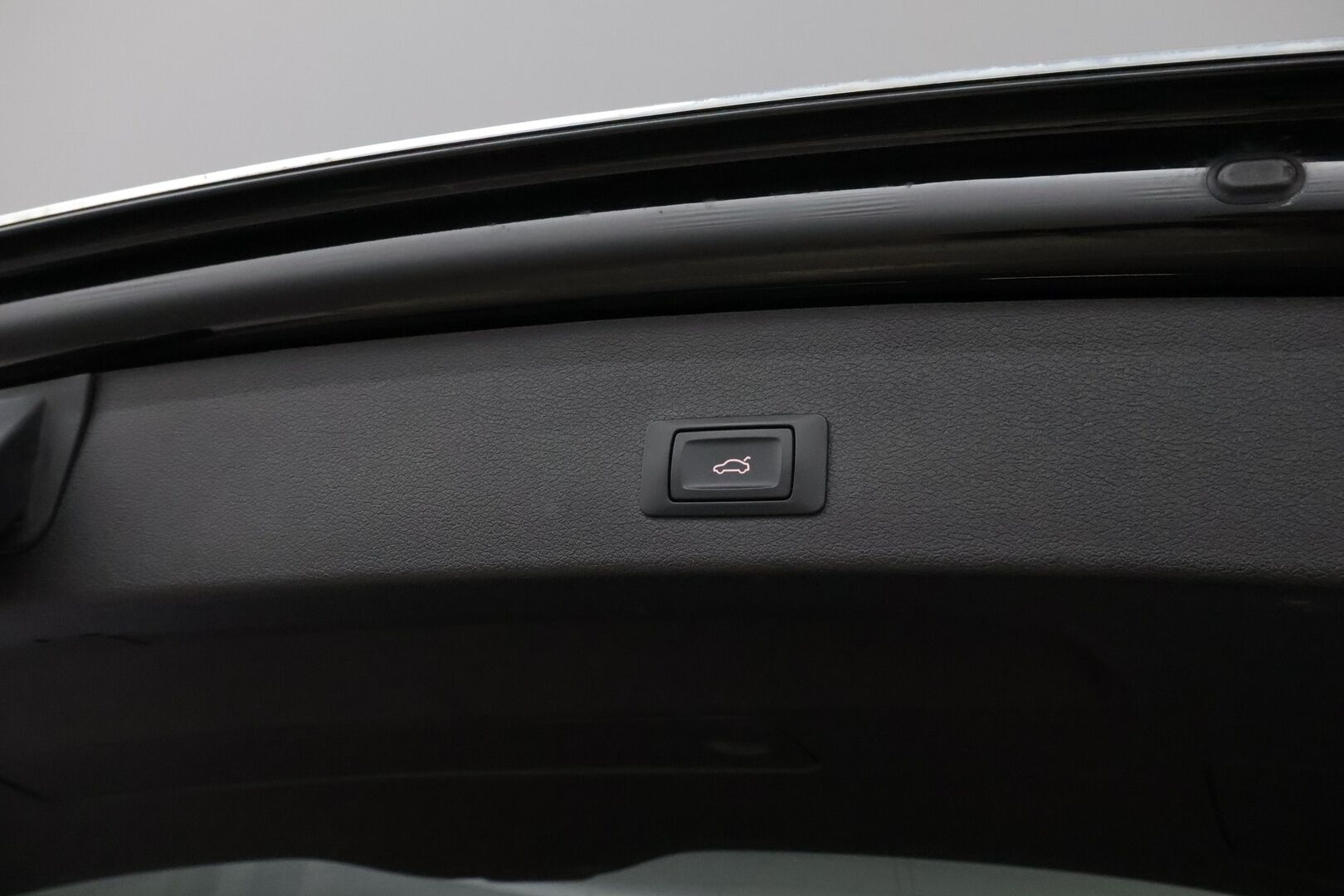 Audi Q5 2017 Business 2,0 TDI 140 kW quattro S tronic S Line - Webasto | Vetokoukku | Puolinahkasisusta | Sporttipenkit | Xenon | Pysäkointitutkat
