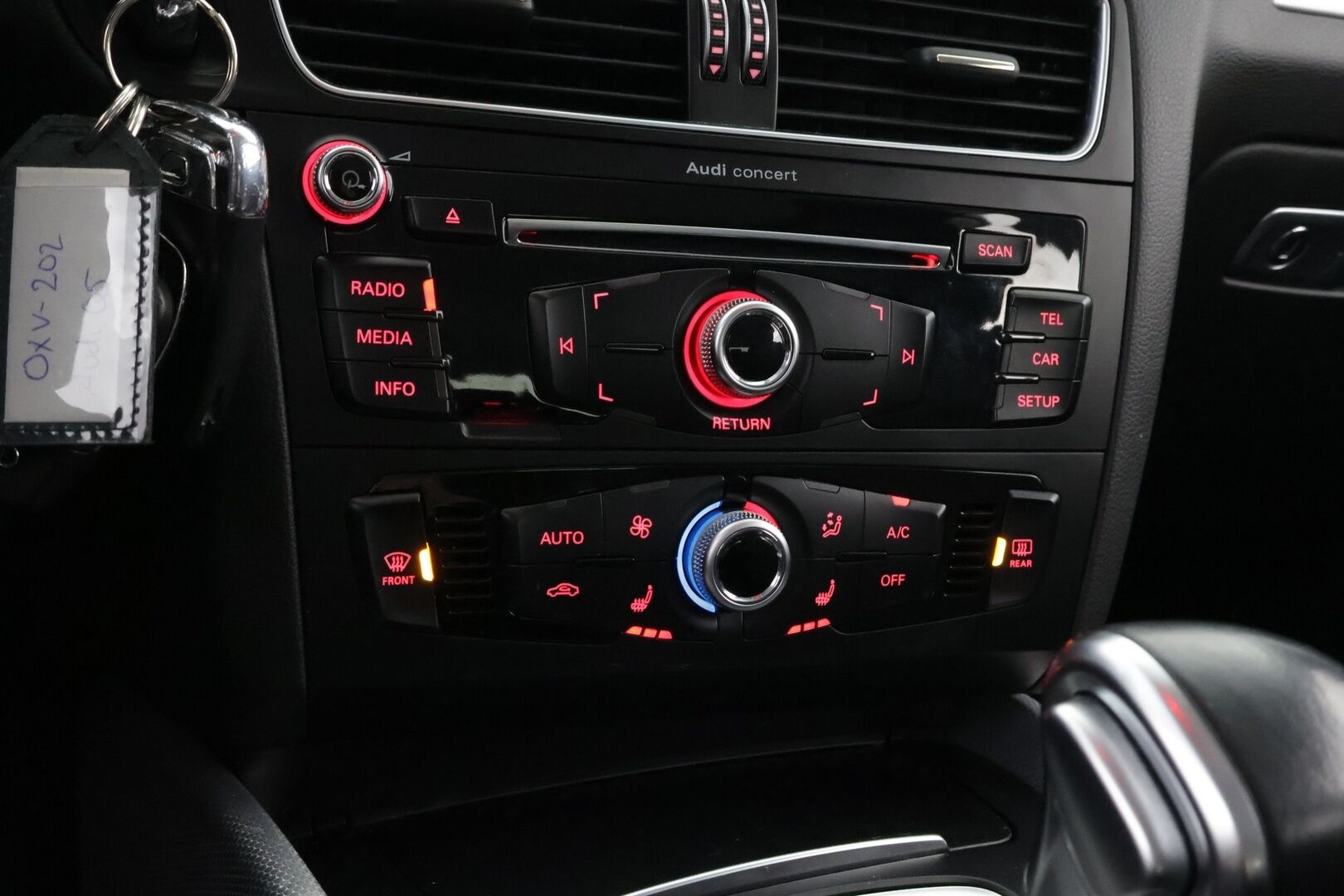 Audi Q5 2017 Business 2,0 TDI 140 kW quattro S tronic S Line - Webasto | Vetokoukku | Puolinahkasisusta | Sporttipenkit | Xenon | Pysäkointitutkat