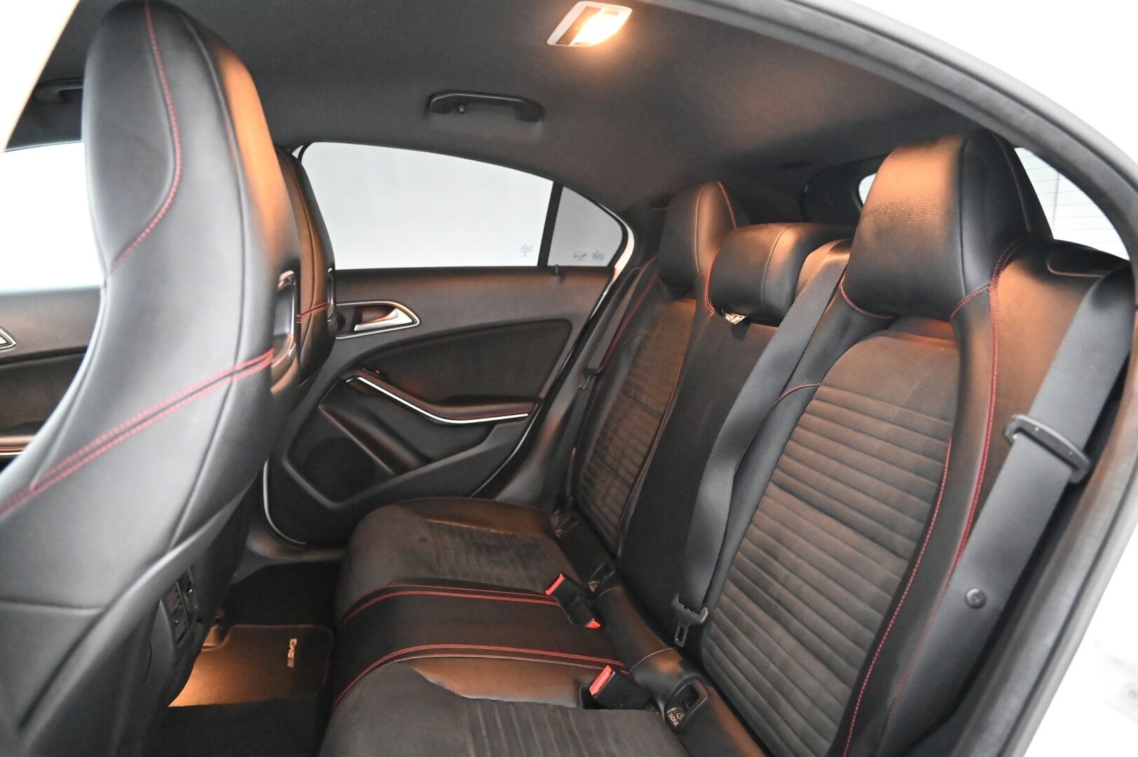 Mercedes-Benz A 2015 180 Business AMG *P-kamera / Vakkari / Nahka-Alcantara* - *Juuri saapunut! / 2XRenkaat / AMG-sisätilapaketti / AMG-ulkonäköpaketti / Siisti*