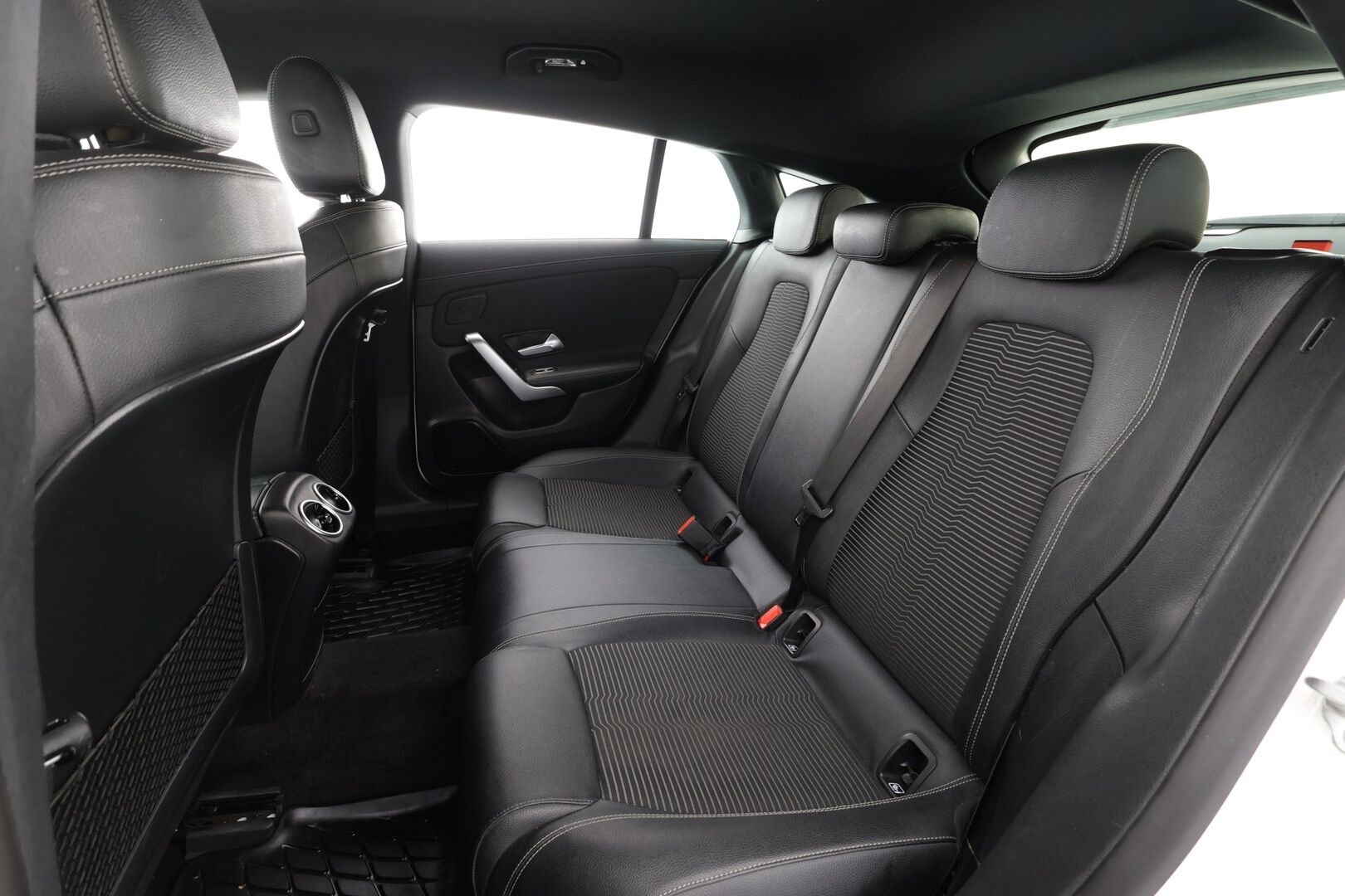 Mercedes-Benz CLA 2020 180 A Shooting Brake Business Progressive * Widescreen / Vakkari / Webasto / Koukku / P.Kamera / Sporttipenkit * - Suomi-auto / Kahdet Renkaat