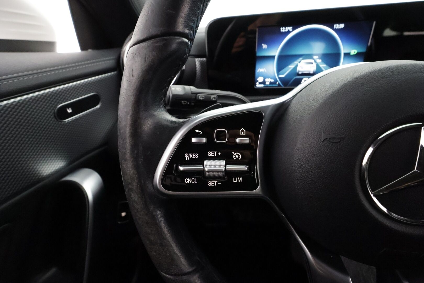 Mercedes-Benz CLA 2020 180 A Shooting Brake Business Progressive * Widescreen / Vakkari / Webasto / Koukku / P.Kamera / Sporttipenkit * - Suomi-auto / Kahdet Renkaat