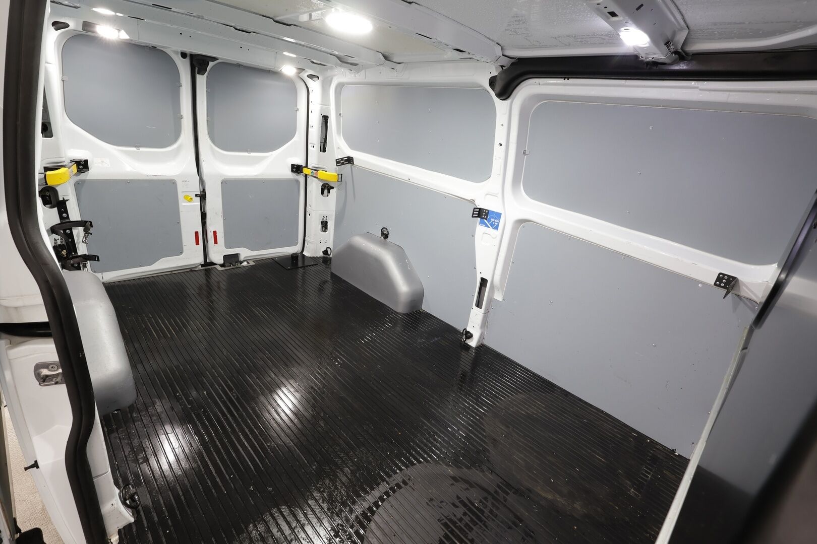 Ford Transit Custom 2020 320 2,0TDCi 105 hv M6 Etuveto Trend Van N1 L2H1 * Webasto / Koukku / Vakkari / Bluetooth / Ilmastointi * - P.Kamera / Penkinlämmittimet / Lämmitettävä tuulilasi / Suomi-auto / ALV / Kahdet renkaat - HULLUT AVAJAISHULINAT KORKOTARJOUS 3,29 %