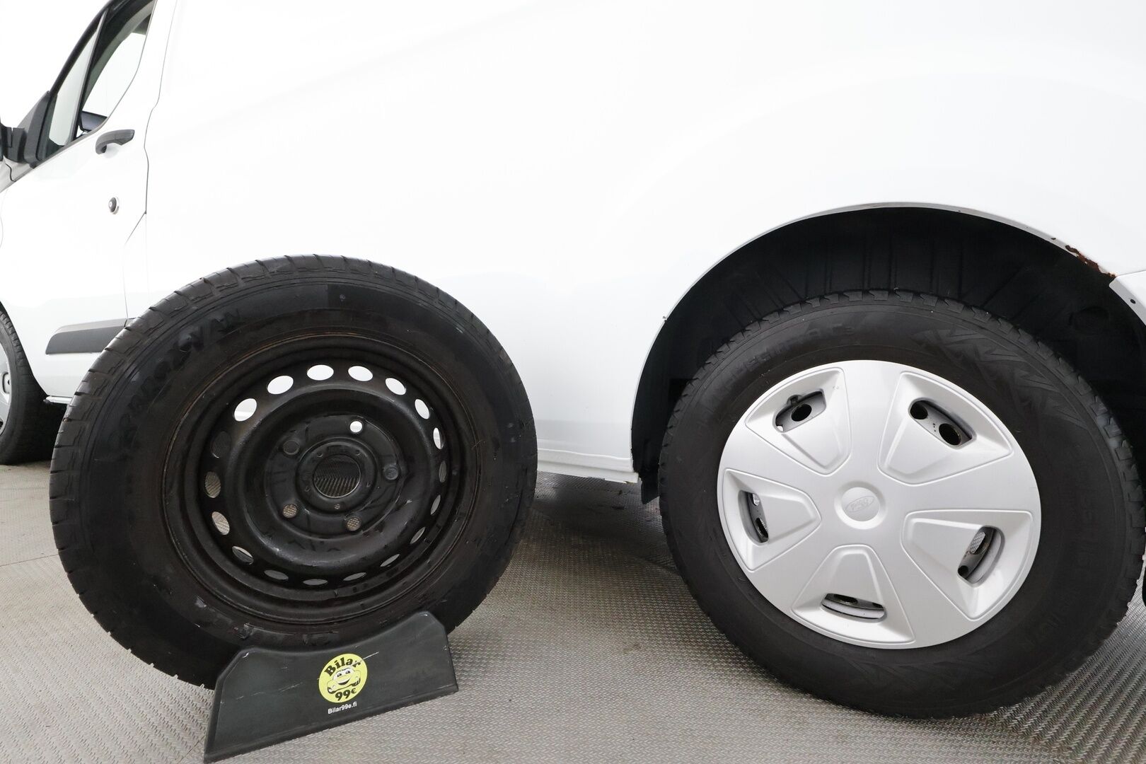 Ford Transit Custom 2020 320 2,0TDCi 105 hv M6 Etuveto Trend Van N1 L2H1 * Webasto / Koukku / Vakkari / Bluetooth / Ilmastointi * - P.Kamera / Penkinlämmittimet / Lämmitettävä tuulilasi / Suomi-auto / ALV / Kahdet renkaat - HULLUT AVAJAISHULINAT KORKOTARJOUS 3,29 %