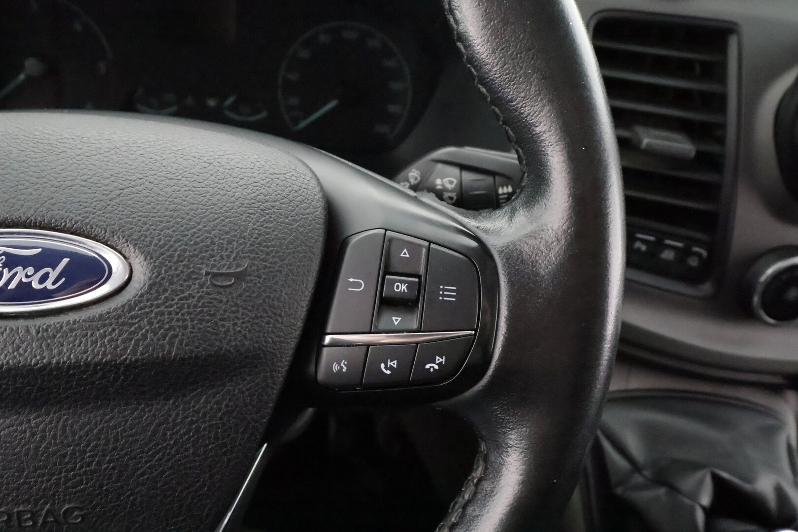 Ford Transit Custom 2020 320 2,0TDCi 105 hv M6 Etuveto Trend Van N1 L2H1 * Webasto / Koukku / Vakkari / Bluetooth / Ilmastointi * - P.Kamera / Penkinlämmittimet / Lämmitettävä tuulilasi / Suomi-auto / ALV / Kahdet renkaat - HULLUT AVAJAISHULINAT KORKOTARJOUS 3,29 %