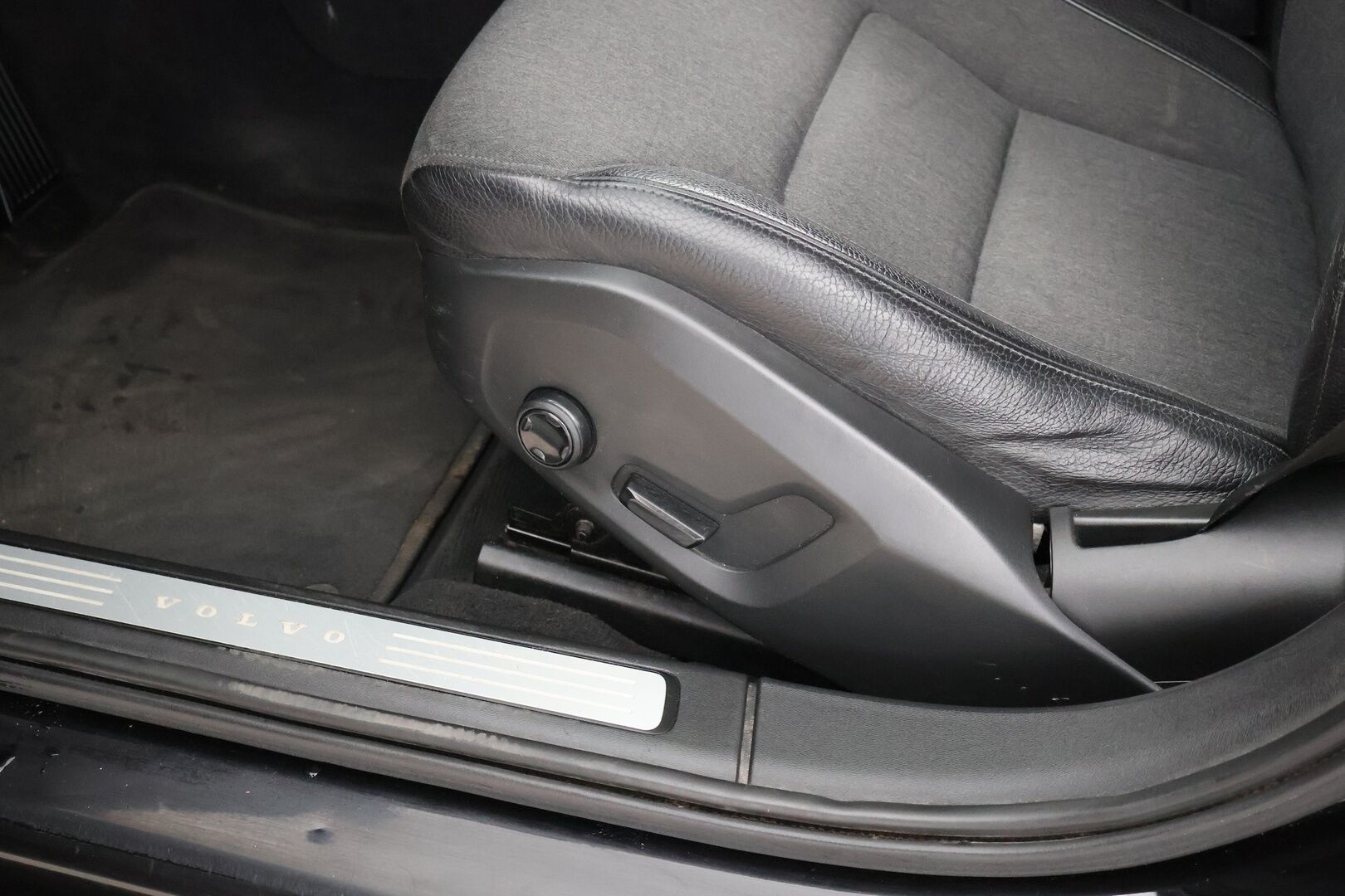 Volvo V90 2017 D4 AWD Business aut - | Webasto | Adapt.vakkari | BLIS | FULL-LED | P.kamera | Hihna tehty 2024 | Ei Adblue:ta |