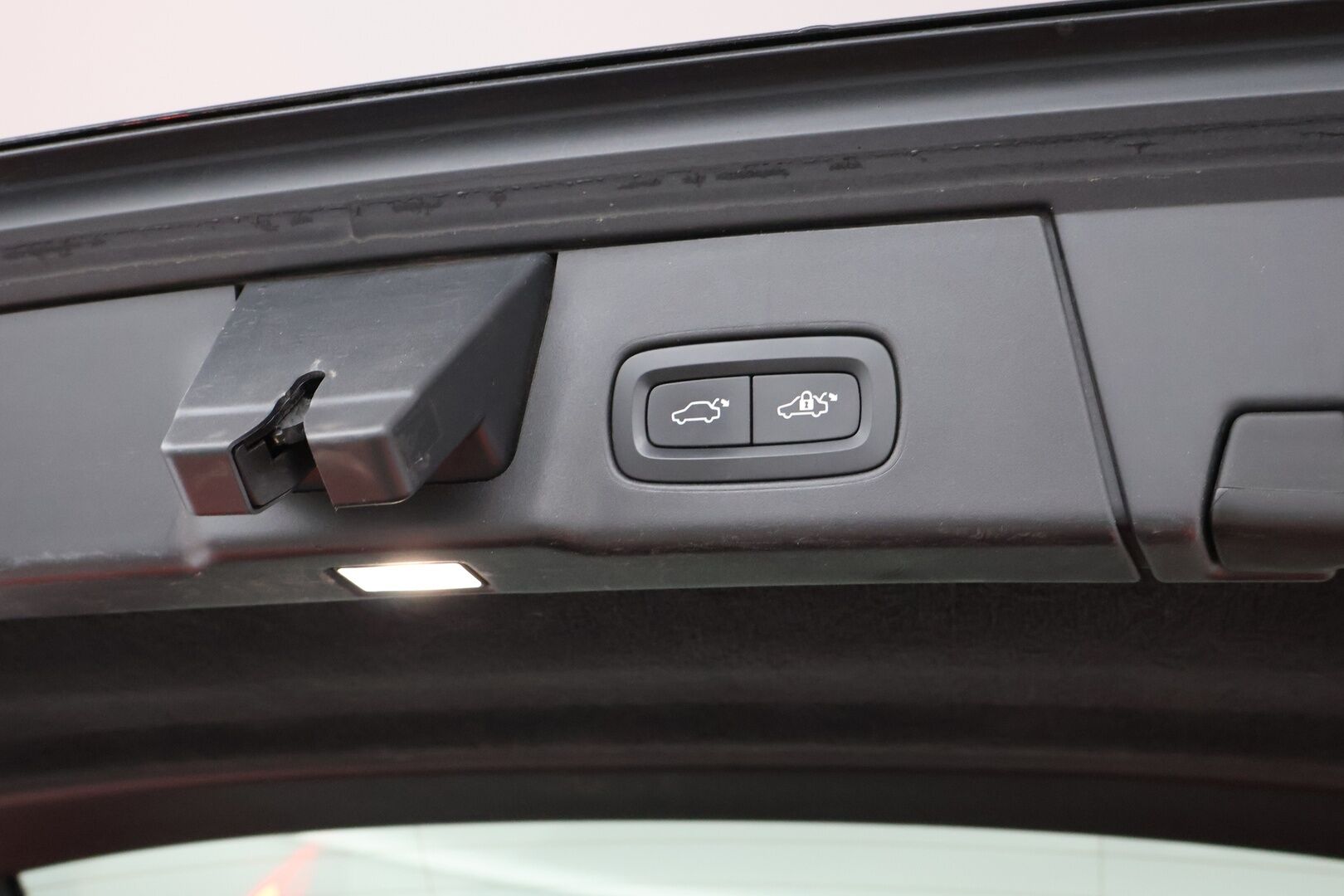 Volvo V90 2017 D4 AWD Business aut - | Webasto | Adapt.vakkari | BLIS | FULL-LED | P.kamera | Hihna tehty 2024 | Ei Adblue:ta |