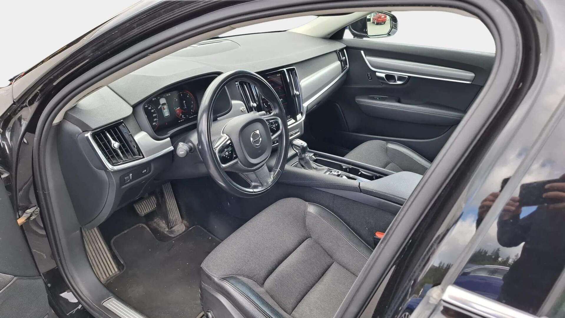 Volvo V90 2017 D4 AWD Business aut - | Webasto | Adapt.vakkari | BLIS | FULL-LED | P.kamera | Hihna tehty 2024 | Ei Adblue:ta |