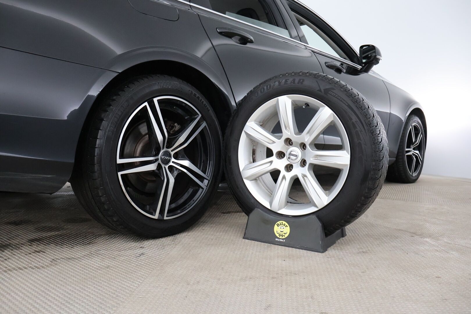 Volvo V90 2017 D4 AWD Business aut - | Webasto | Adapt.vakkari | BLIS | FULL-LED | P.kamera | Hihna tehty 2024 | Ei Adblue:ta |