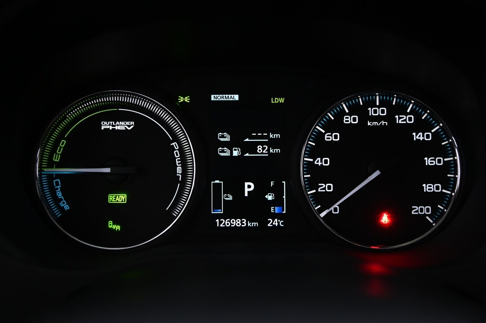 Mitsubishi OUTLANDER PHEV 2017 Install Business 4wd 5P