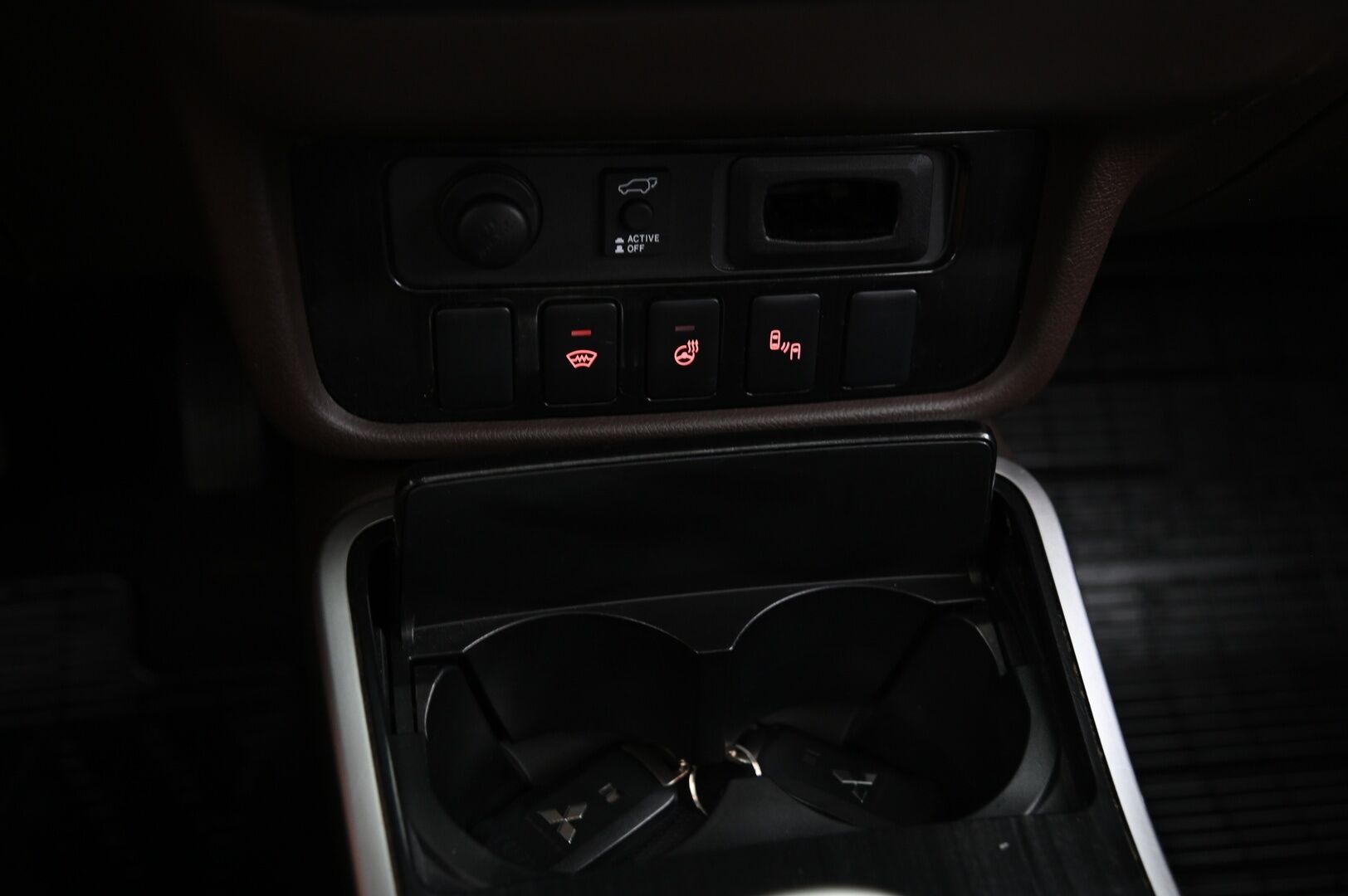Mitsubishi OUTLANDER PHEV 2017 Install Business 4wd 5P