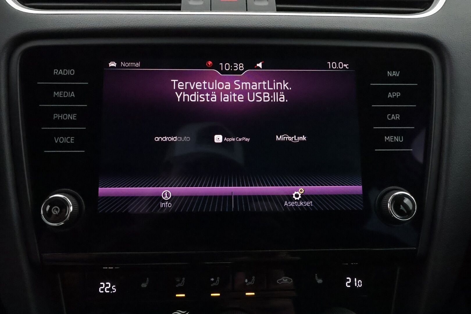 Skoda Octavia 2020 Combi 1,5 TSI Style BusinessLine DSG Autom. * Webasto / Adapt.vakkari / P-Kamera / Navi / KeylessGo * - Raikas, hyvin pidetty 1.om Suomi-auto! Paremmalla ja kestävämmällä 1.5l Moottorilla!