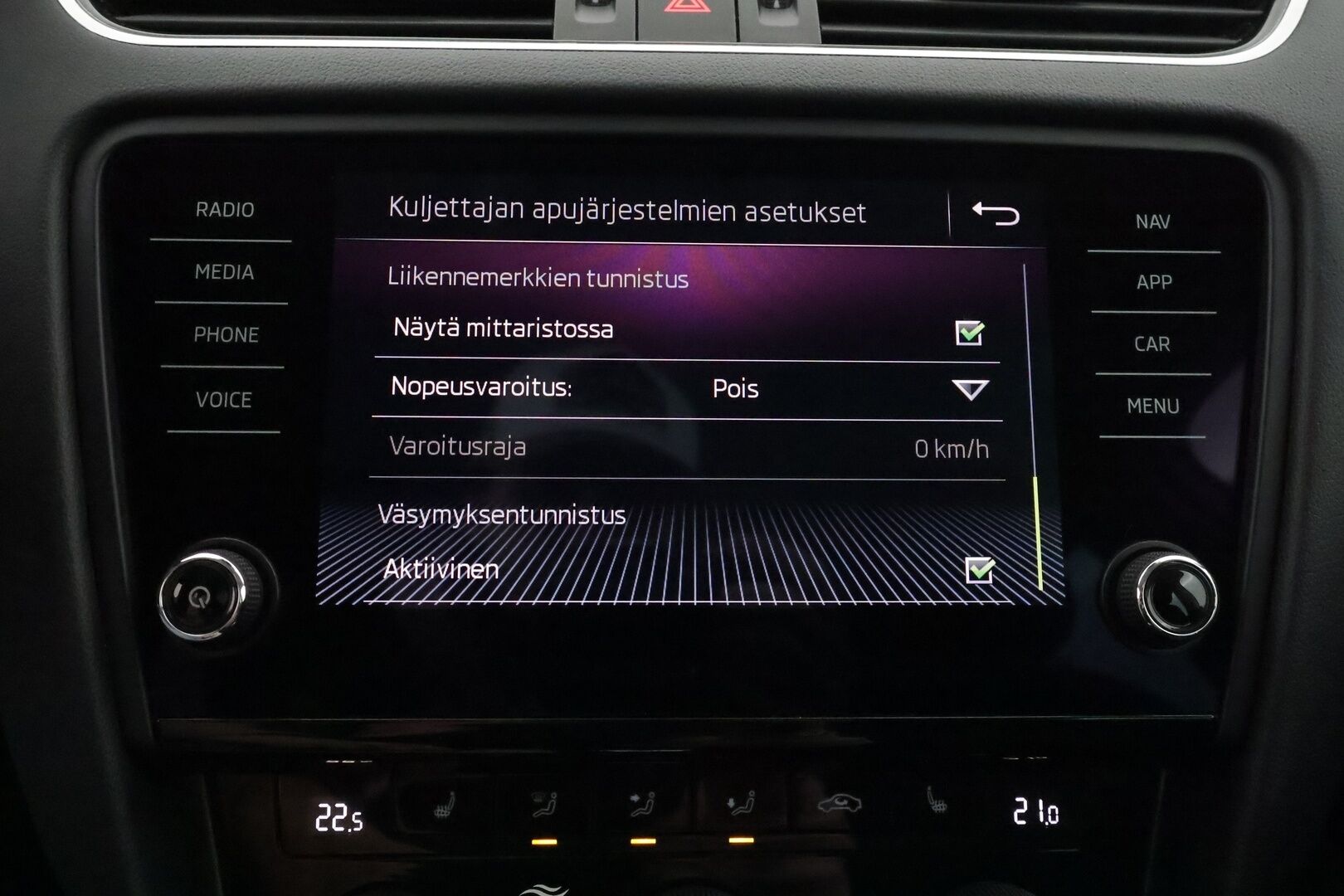 Skoda Octavia 2020 Combi 1,5 TSI Style BusinessLine DSG Autom. * Webasto / Adapt.vakkari / P-Kamera / Navi / KeylessGo * - Raikas, hyvin pidetty 1.om Suomi-auto! Paremmalla ja kestävämmällä 1.5l Moottorilla!