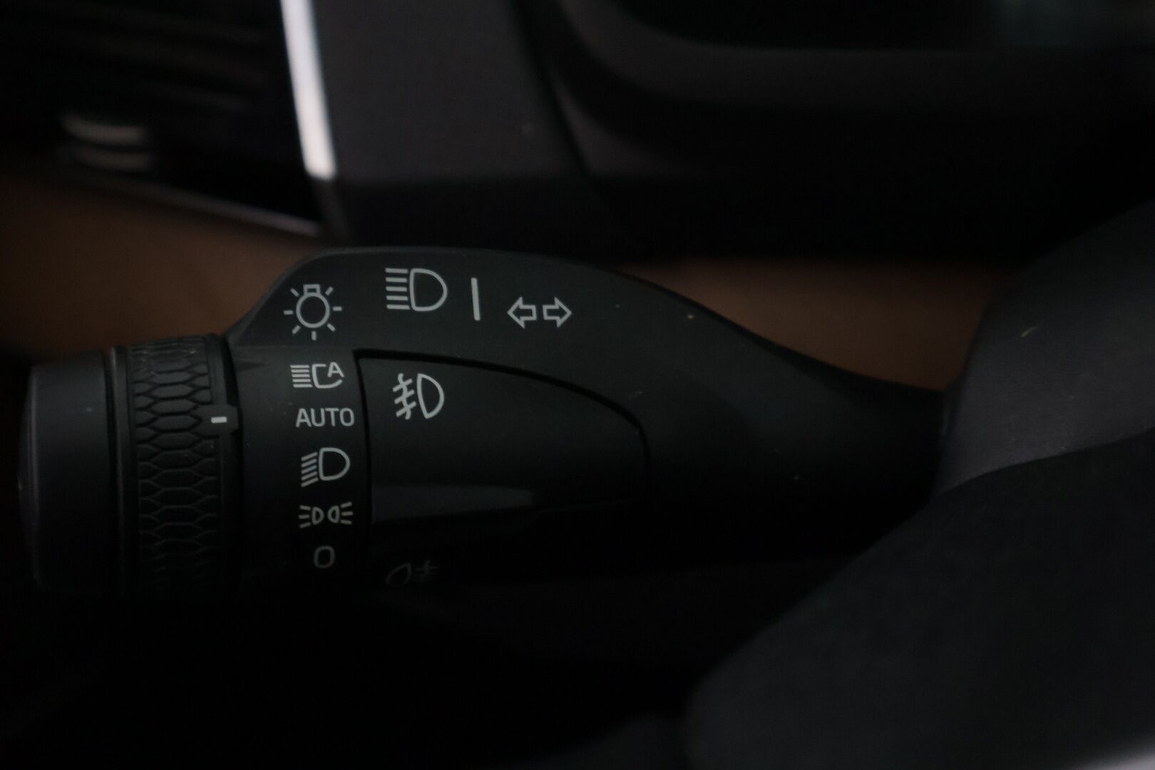 Volvo XC90 2016 T8 Twin Engine AWD Inscription aut ** YritysOulet - Myydään vain Yrityksille ** - Webasto / Koukku / Istuimet 7:lle / Ilmastoidut nahat / HUD / Panorama / Siisti kuntoinen!