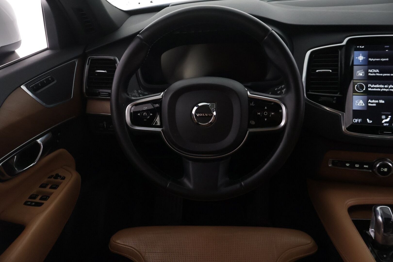 Volvo XC90 2016 T8 Twin Engine AWD Inscription aut ** YritysOulet - Myydään vain Yrityksille ** - Webasto / Koukku / Istuimet 7:lle / Ilmastoidut nahat / HUD / Panorama / Siisti kuntoinen!
