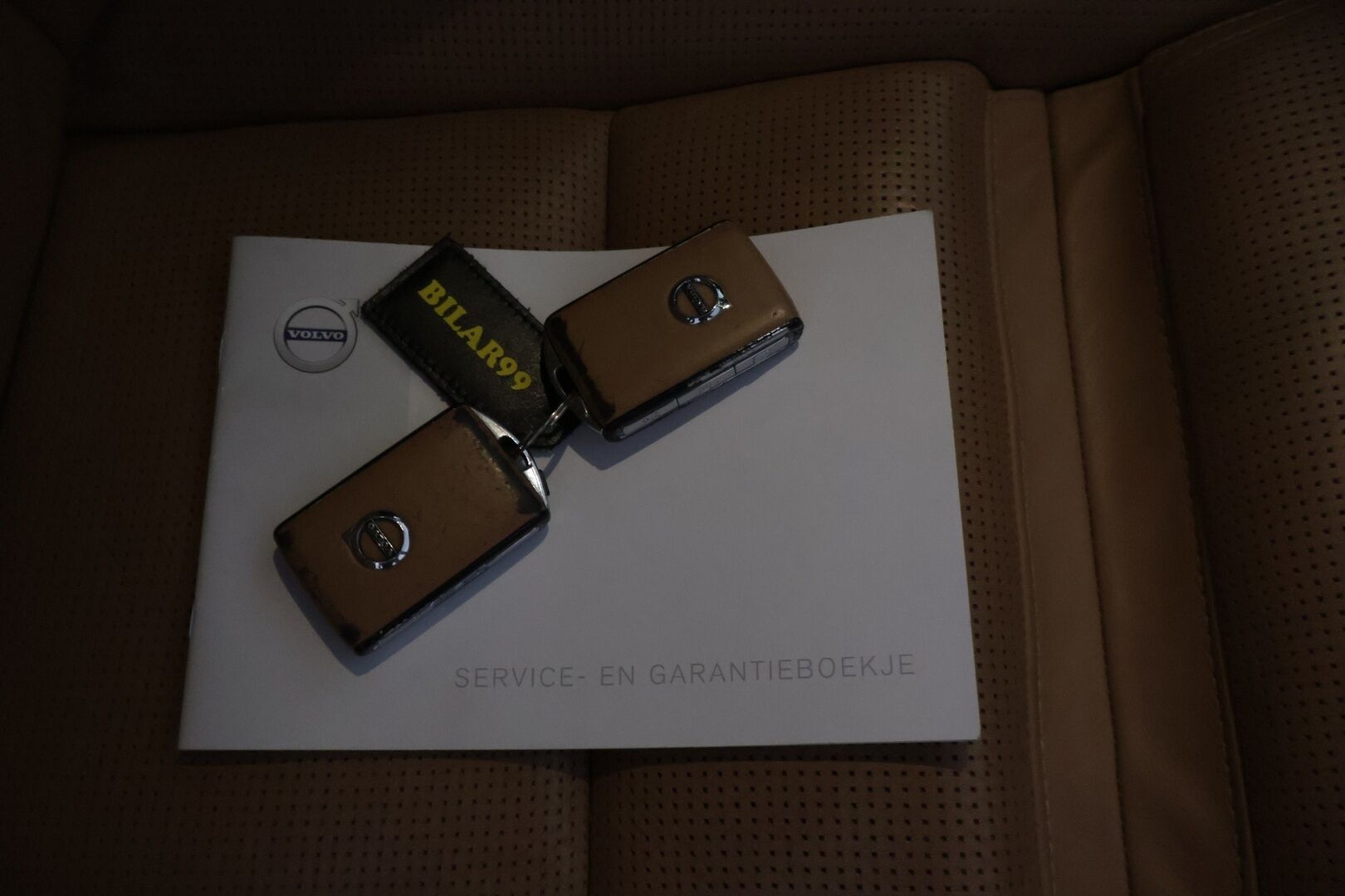 Volvo XC90 2016 T8 Twin Engine AWD Inscription aut ** YritysOulet - Myydään vain Yrityksille ** - Webasto / Koukku / Istuimet 7:lle / Ilmastoidut nahat / HUD / Panorama / Siisti kuntoinen!