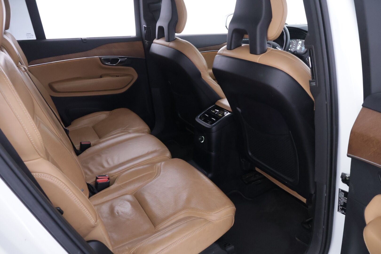 Volvo XC90 2016 T8 Twin Engine AWD Inscription aut ** YritysOulet - Myydään vain Yrityksille ** - Webasto / Koukku / Istuimet 7:lle / Ilmastoidut nahat / HUD / Panorama / Siisti kuntoinen!