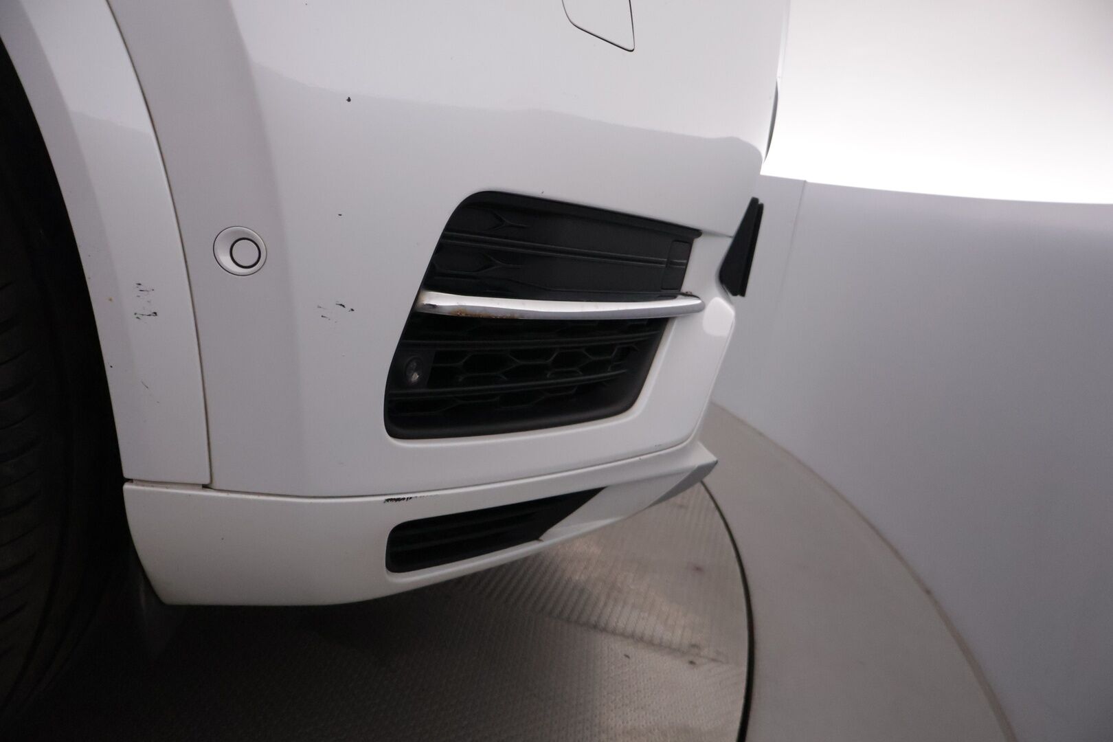 Volvo XC90 2016 T8 Twin Engine AWD Inscription aut ** YritysOulet - Myydään vain Yrityksille ** - Webasto / Koukku / Istuimet 7:lle / Ilmastoidut nahat / HUD / Panorama / Siisti kuntoinen!