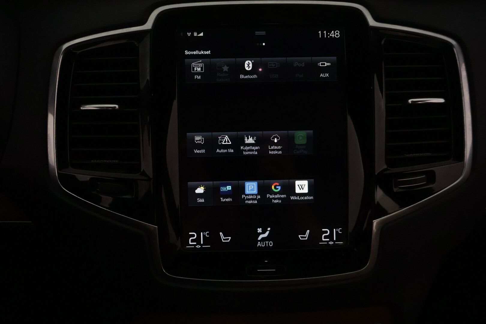 Volvo XC90 2016 T8 Twin Engine AWD Inscription aut ** YritysOulet - Myydään vain Yrityksille ** - Webasto / Koukku / Istuimet 7:lle / Ilmastoidut nahat / HUD / Panorama / Siisti kuntoinen!