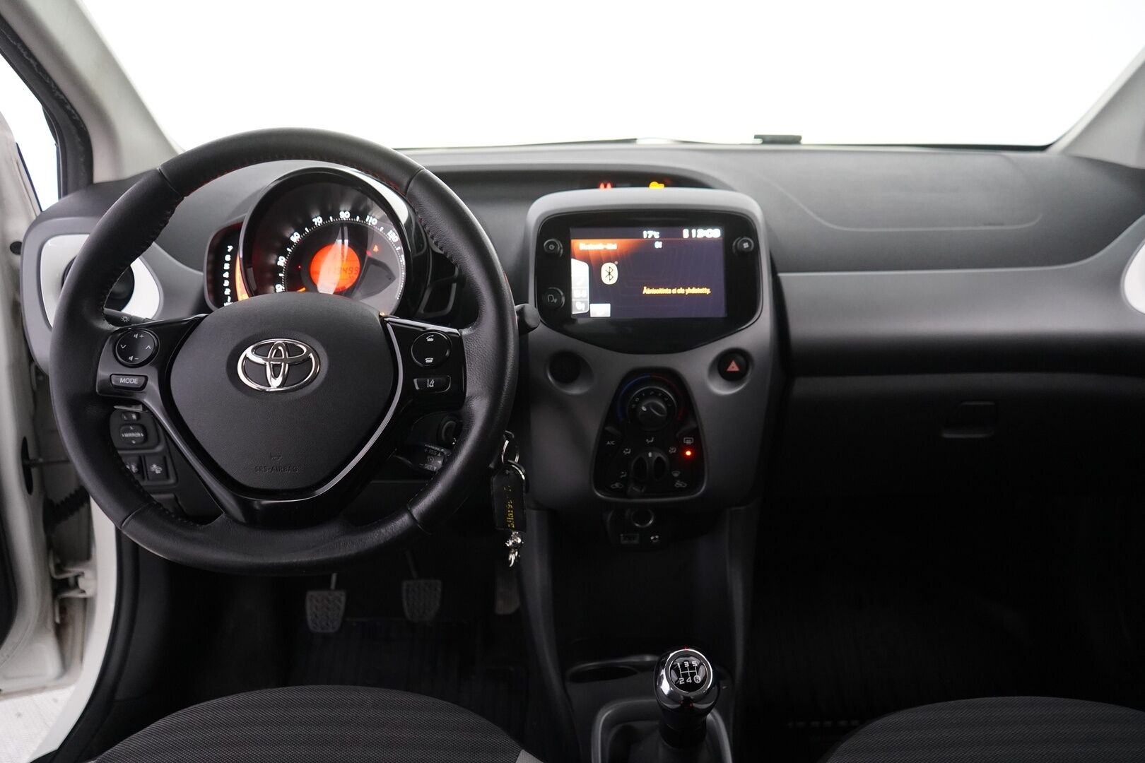 Toyota Aygo 2019 1,0 VVT-i 5ov X-Play *Vakkari / Kaistavahti / Kamera* - Suomi-auto / Apple Carplay & Android Auto / Kahdet renkaat ja vanteet