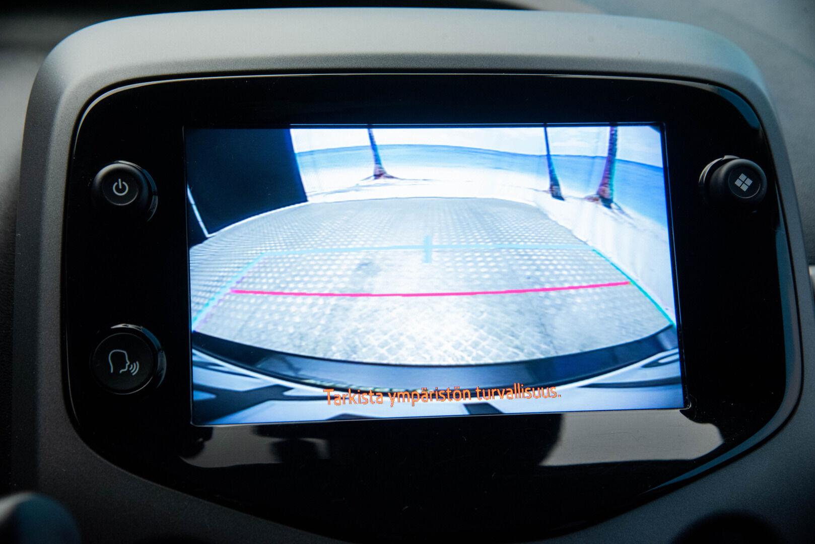 Toyota Aygo 2019 1,0 VVT-i 5ov X-Play *Vakkari / Kaistavahti / Kamera* - Auto tulossa Lempäälään! / Suomi-auto / Apple Carplay & Android Auto - HULLUT VÄLIPÄIVÄT KORKOTARJOUS 2,49%