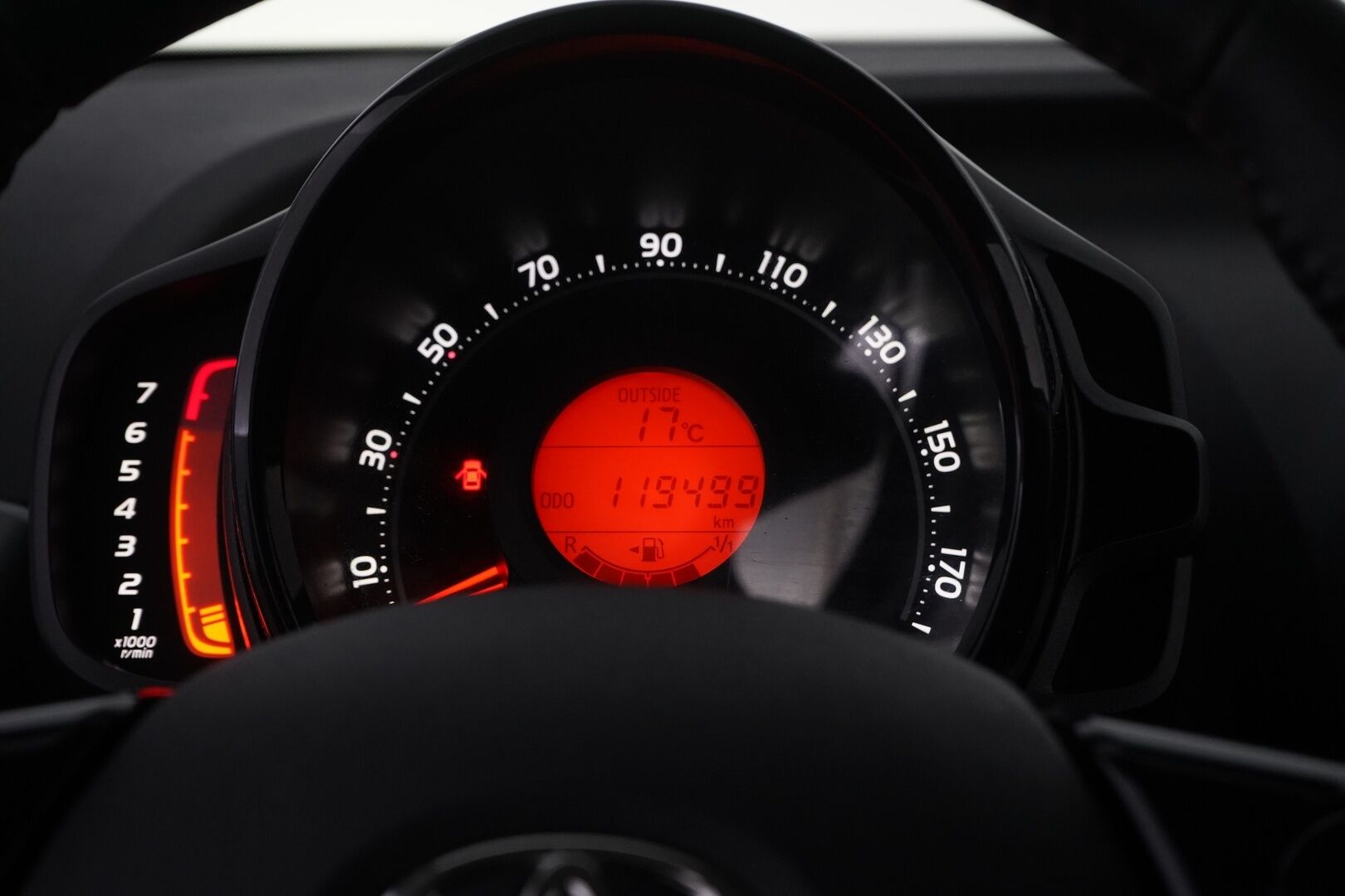 Toyota Aygo 2019 1,0 VVT-i 5ov X-Play *Vakkari / Kaistavahti / Kamera* - Suomi-auto / Apple Carplay & Android Auto / Kahdet renkaat ja vanteet