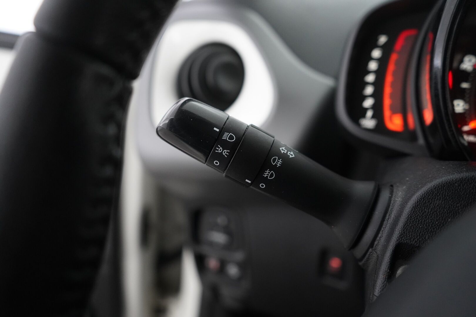 Toyota Aygo 2019 1,0 VVT-i 5ov X-Play *Vakkari / Kaistavahti / Kamera* - Auto tulossa Lempäälään! / Suomi-auto / Apple Carplay & Android Auto