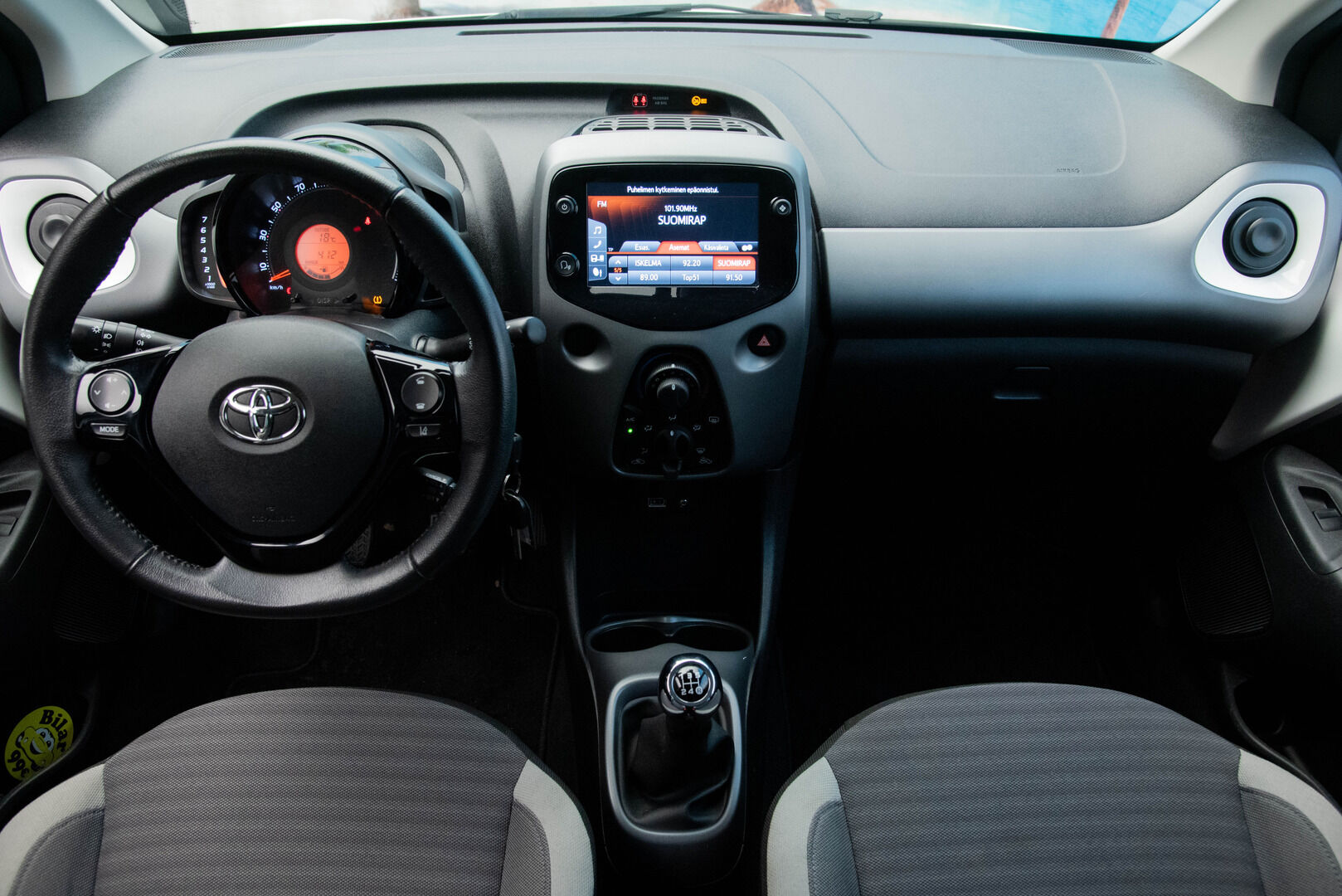 Toyota Aygo 2019 1,0 VVT-i 5ov X-Play *Vakkari / Kaistavahti / Kamera* - Auto tulossa Lempäälään! / Suomi-auto / Apple Carplay & Android Auto - HULLUT VÄLIPÄIVÄT KORKOTARJOUS 2,49%