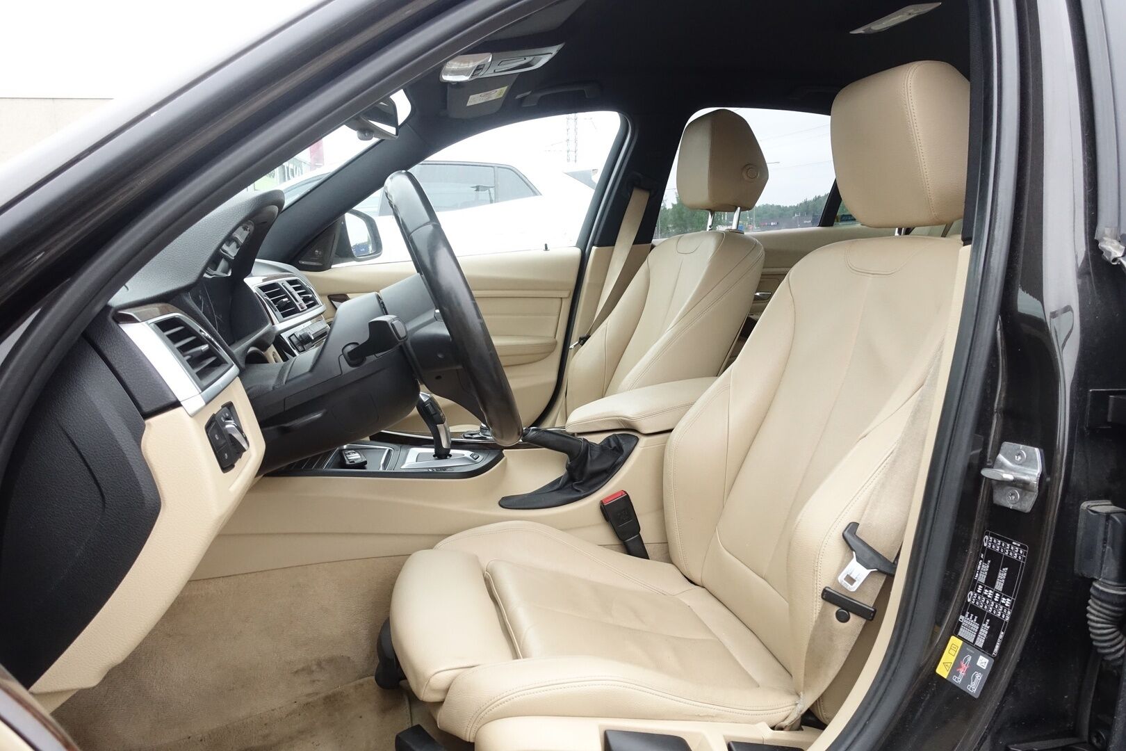 BMW 330 2016 F30 Sedan 330e A Business Luxury -Myydään huutokaupat.com-