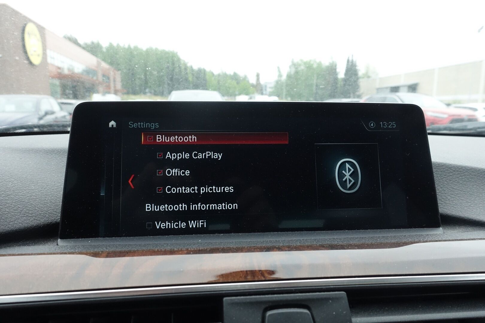 BMW 330 2016 F30 Sedan 330e A Business Luxury -Myydään huutokaupat.com-