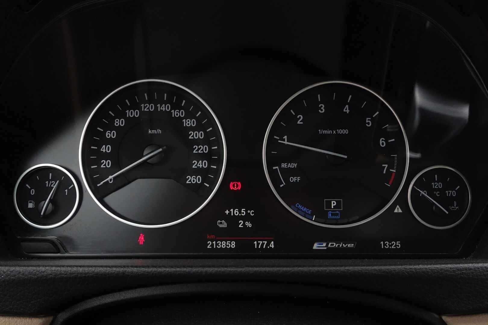 BMW 330 2016 F30 Sedan 330e A Business Luxury -Myydään huutokaupat.com-