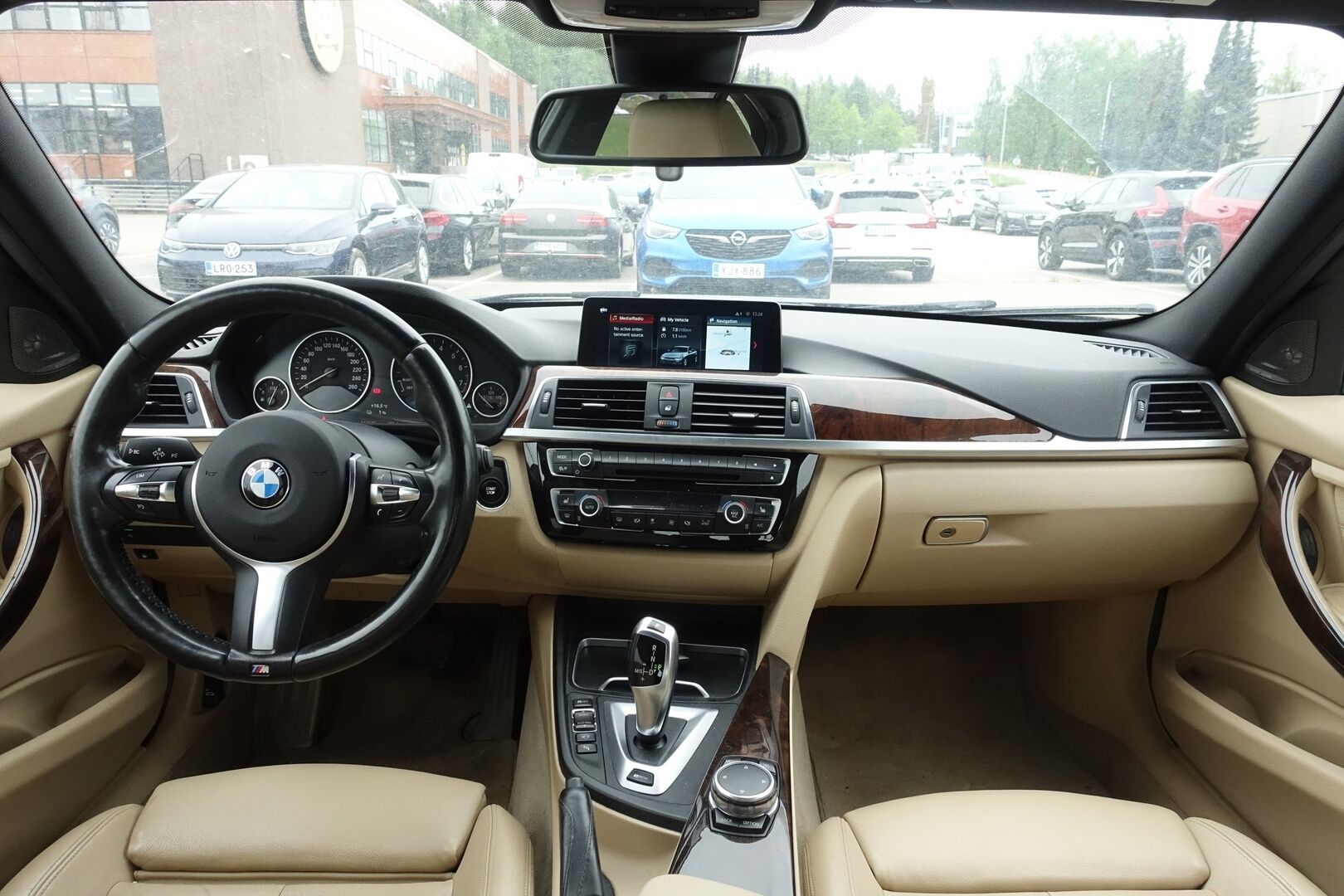 BMW 330 2016 F30 Sedan 330e A Business Luxury -Myydään huutokaupat.com-