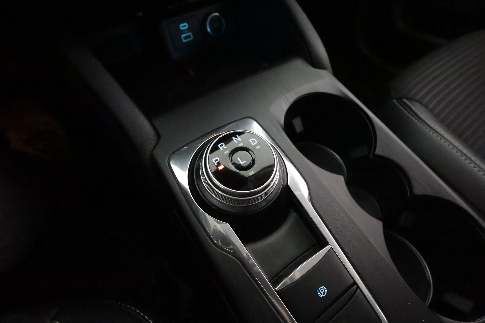 Ford Kuga 2021 2,5 hybrid (PHEV) 225hv CVT FWD Titanium X ** Adapt. vakkari / Koukku / Keyless / P.kamera / Navi - B&O / Kahdet renkaat / Merkkihuollot 
