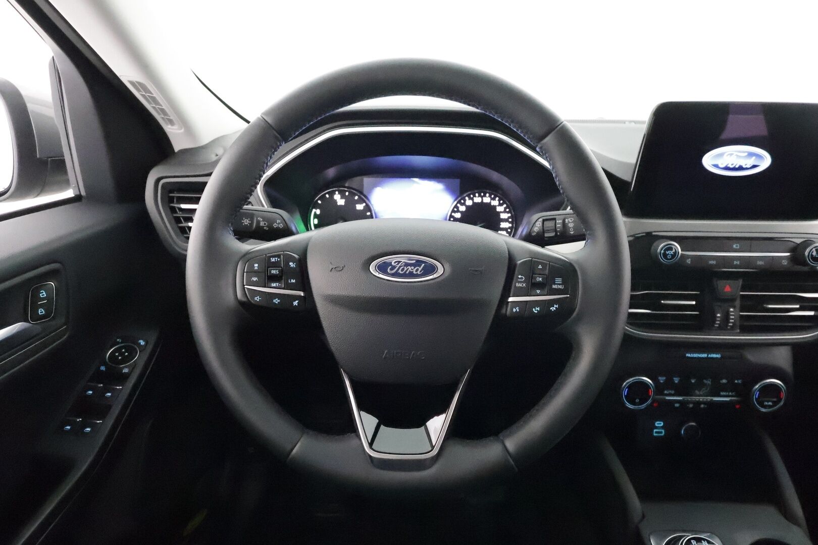 Ford Kuga 2021 2,5 hybrid (PHEV) 225hv CVT FWD Titanium X ** Adapt. vakkari / Koukku / Keyless / P.kamera / Navi - B&O / Kahdet renkaat / Merkkihuollot 