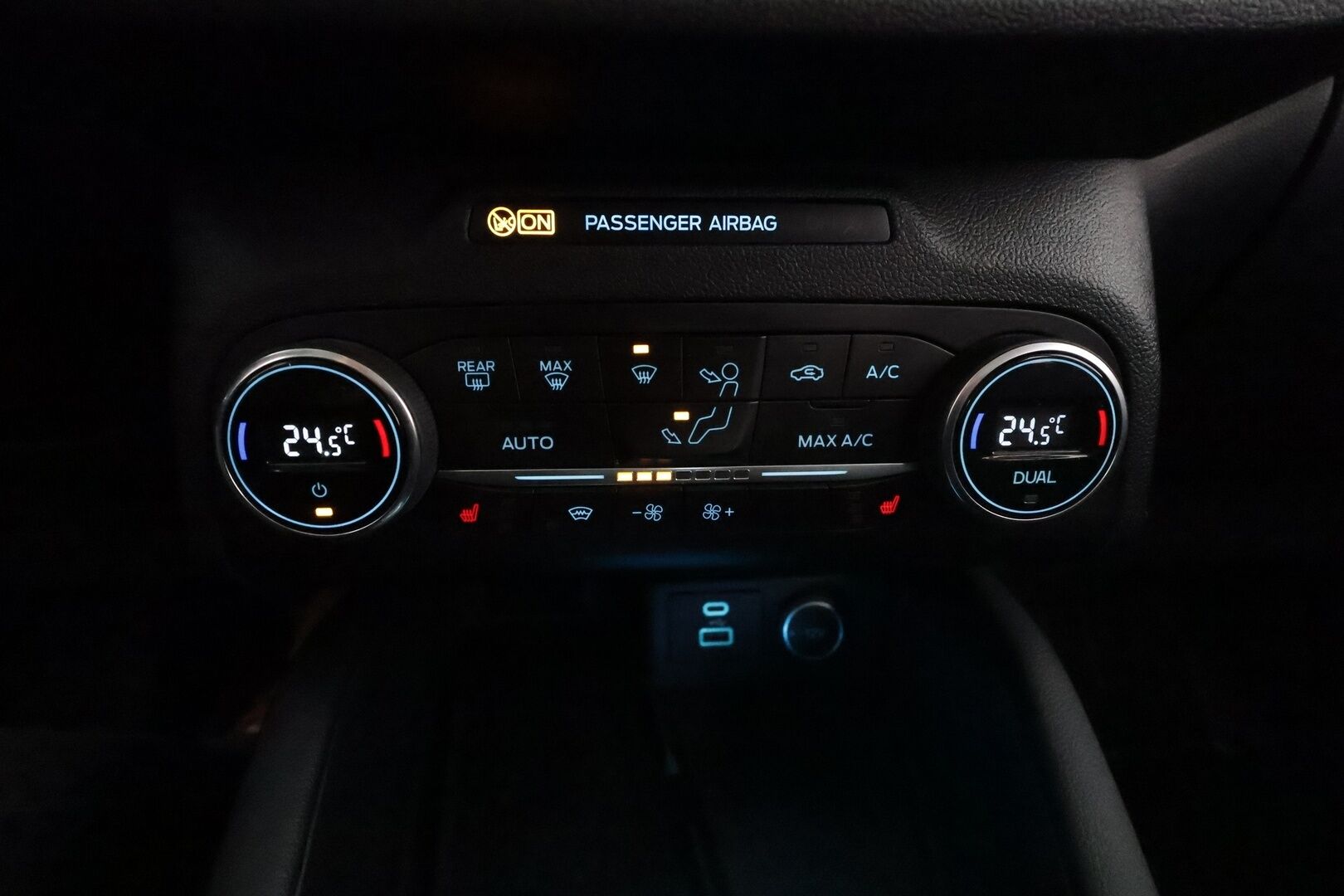 Ford Kuga 2021 2,5 hybrid (PHEV) 225hv CVT FWD Titanium X ** Adapt. vakkari / Koukku / Keyless / P.kamera / Navi - B&O / Kahdet renkaat / Merkkihuollot 